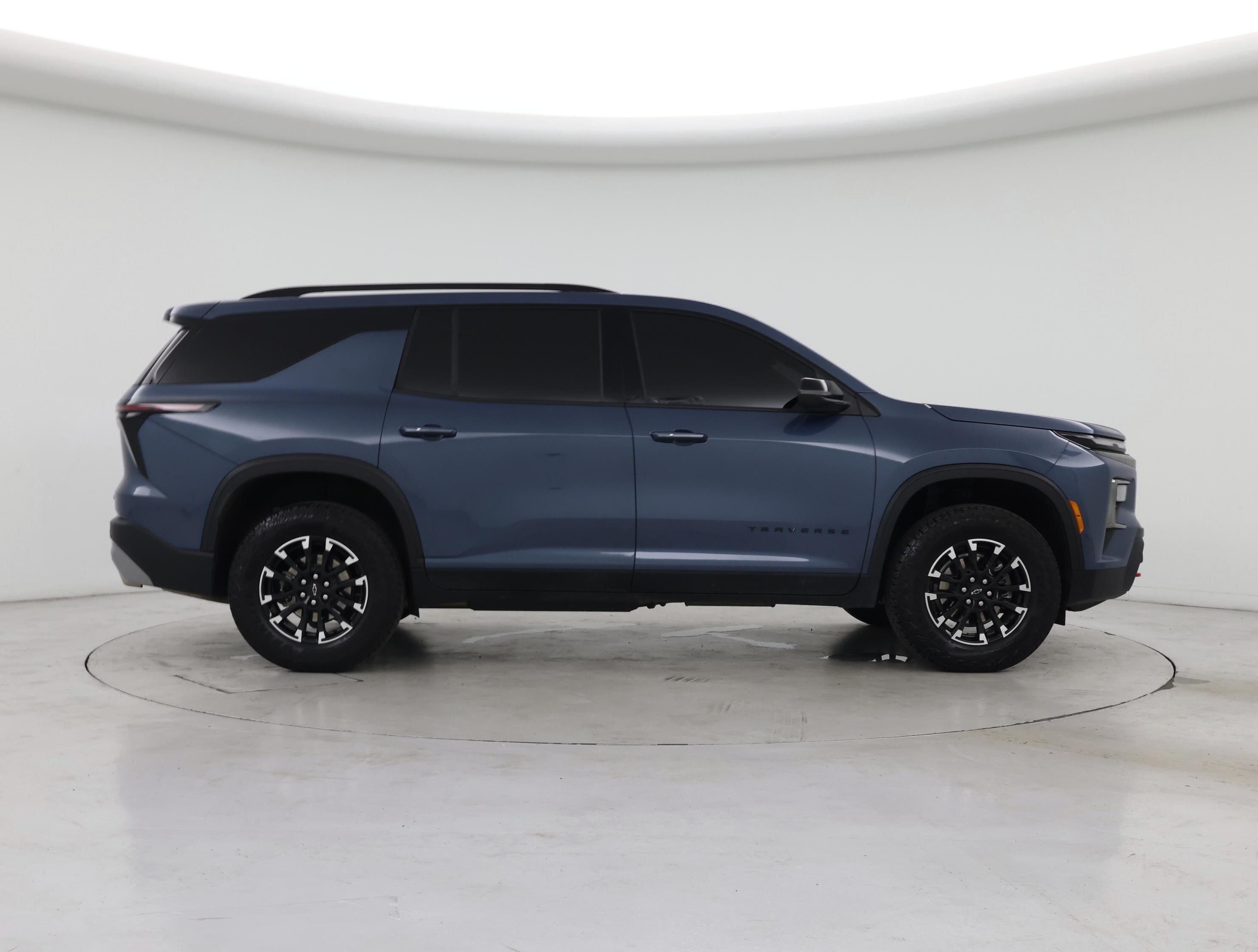 Thumbnail: 2025 Chevrolet Traverse - 7