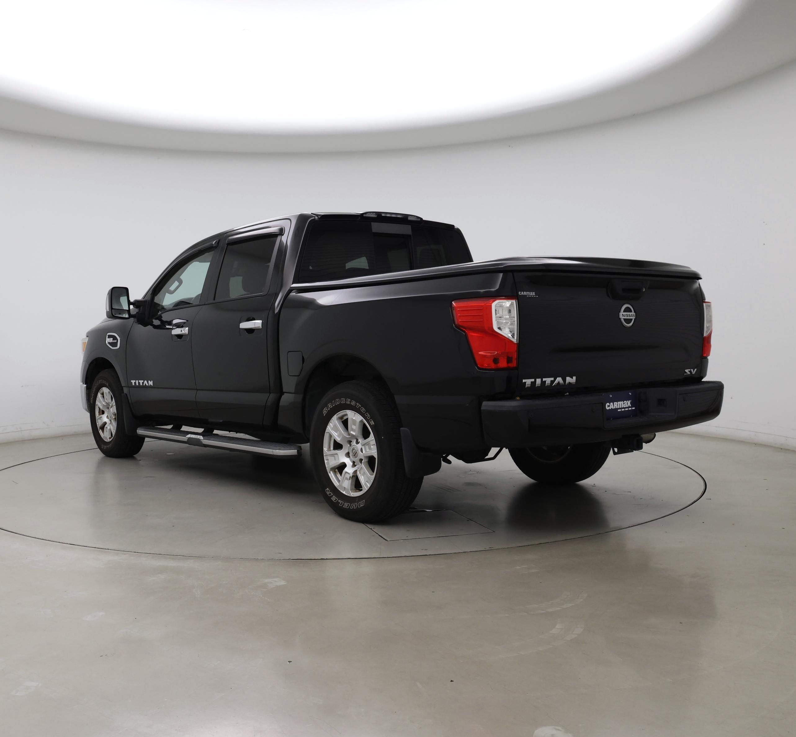 Thumbnail: 2017 Nissan Titan - 2