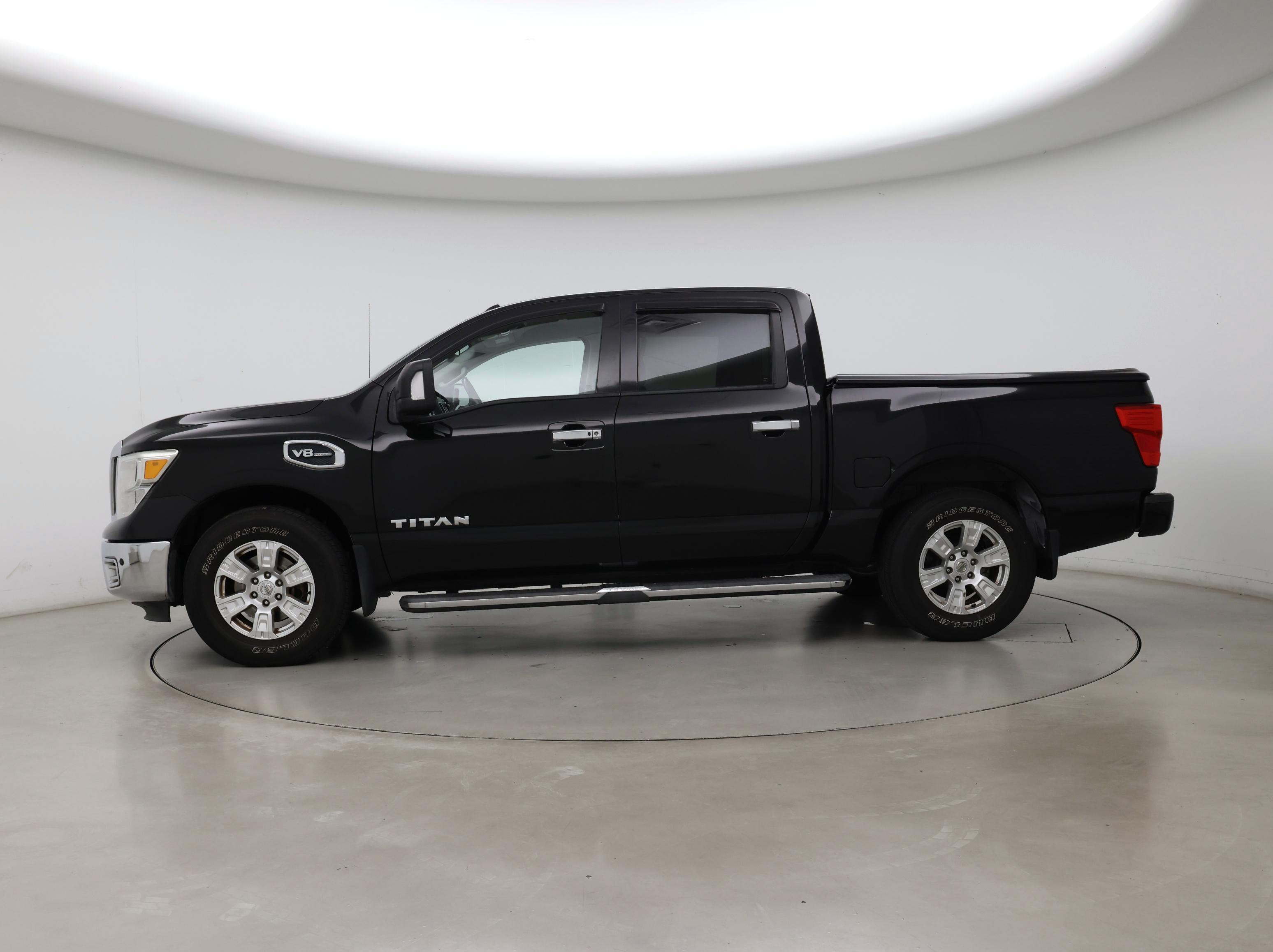 Thumbnail: 2017 Nissan Titan - 3