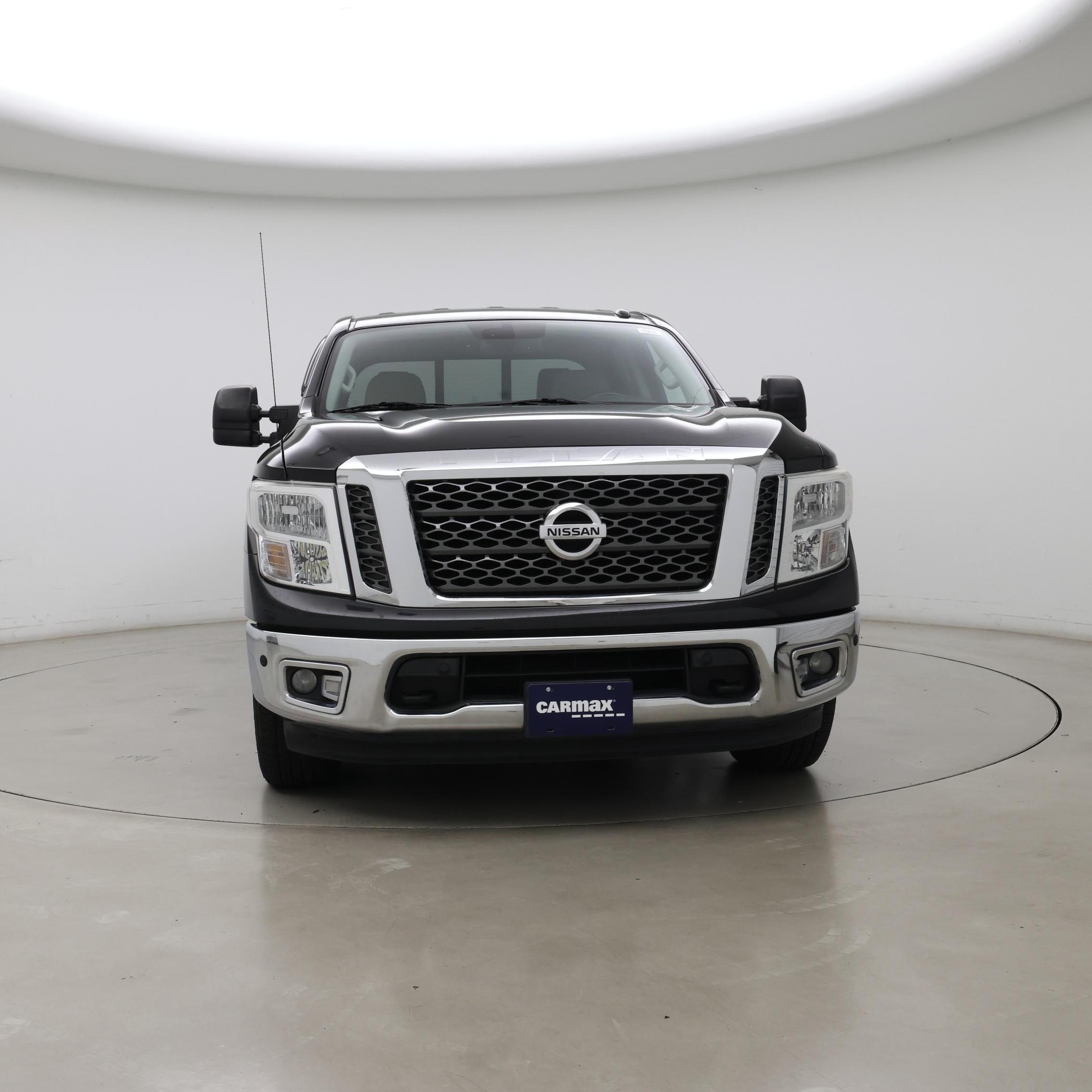 Thumbnail: 2017 Nissan Titan - 5