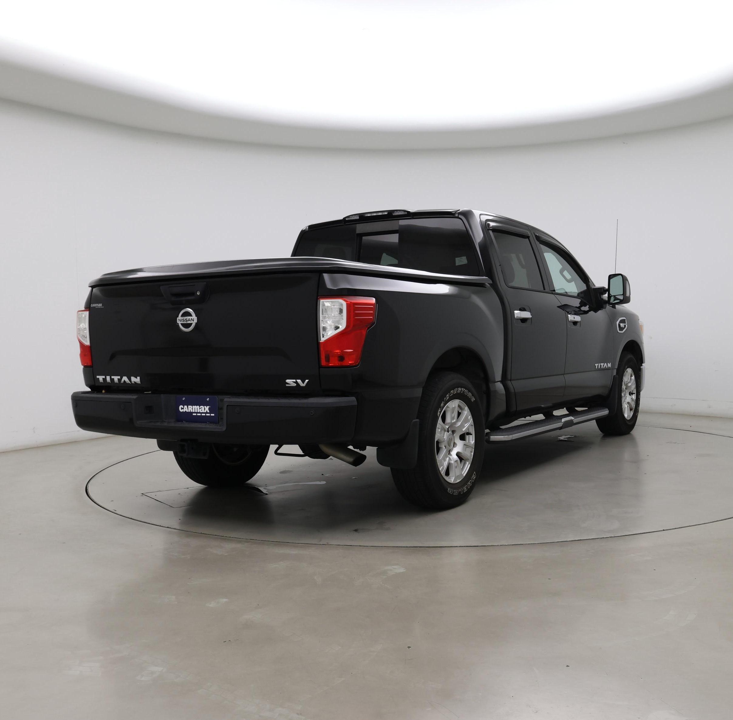 Thumbnail: 2017 Nissan Titan - 8
