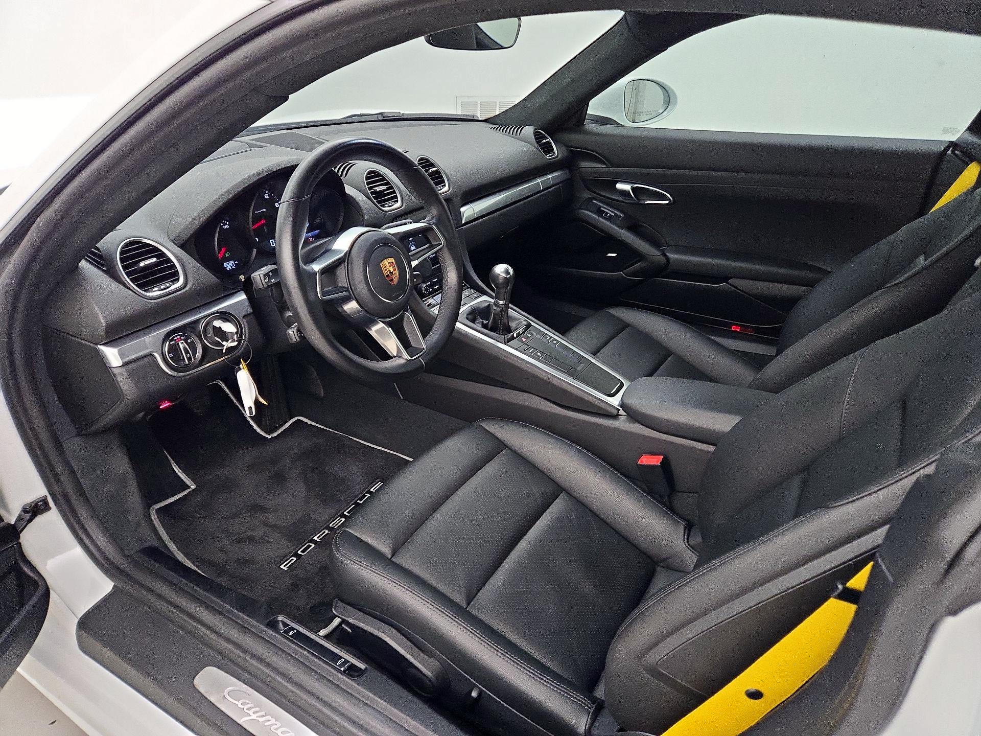 Thumbnail: 2018 Porsche 718 Cayman - 11