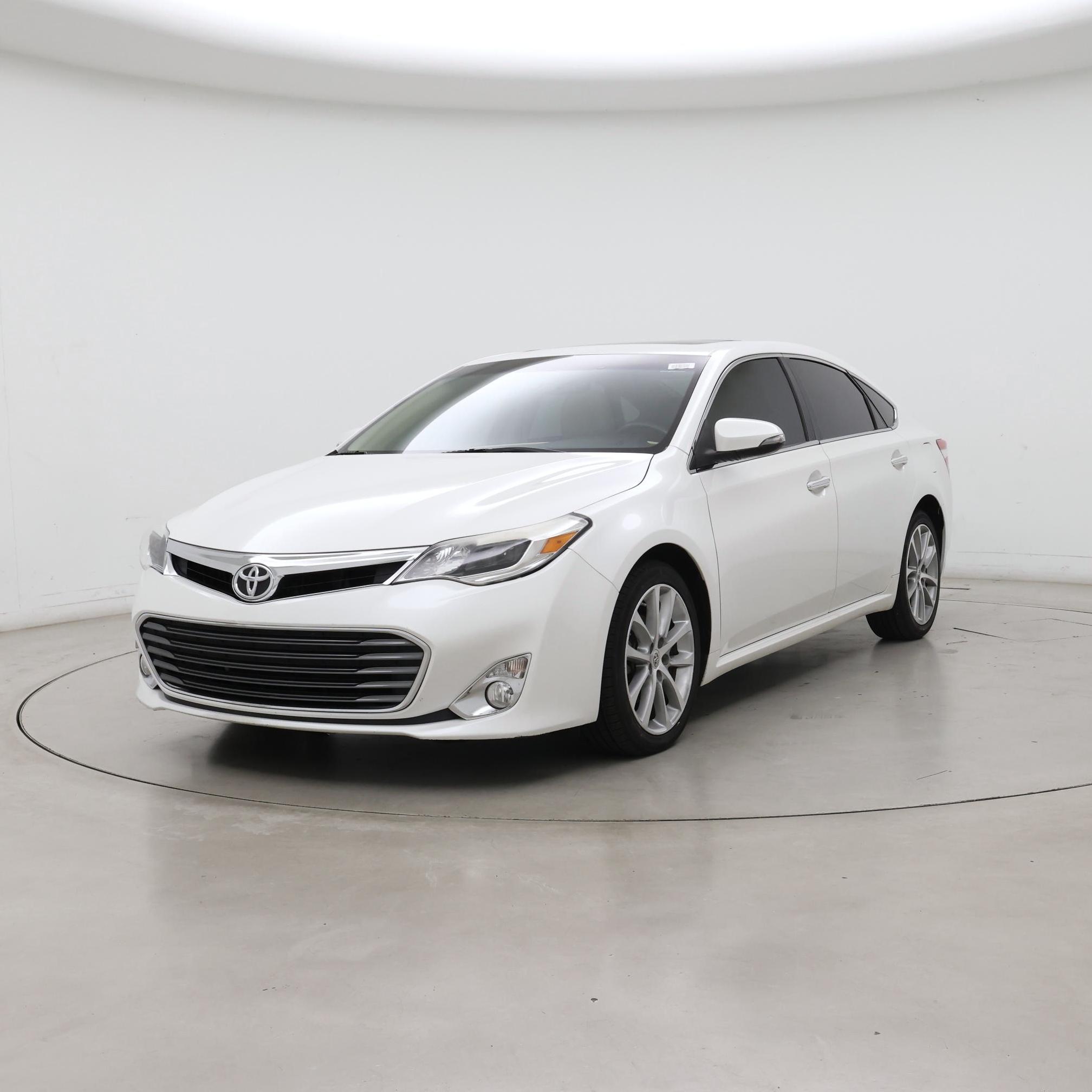 Thumbnail: 2015 Toyota Avalon - 4