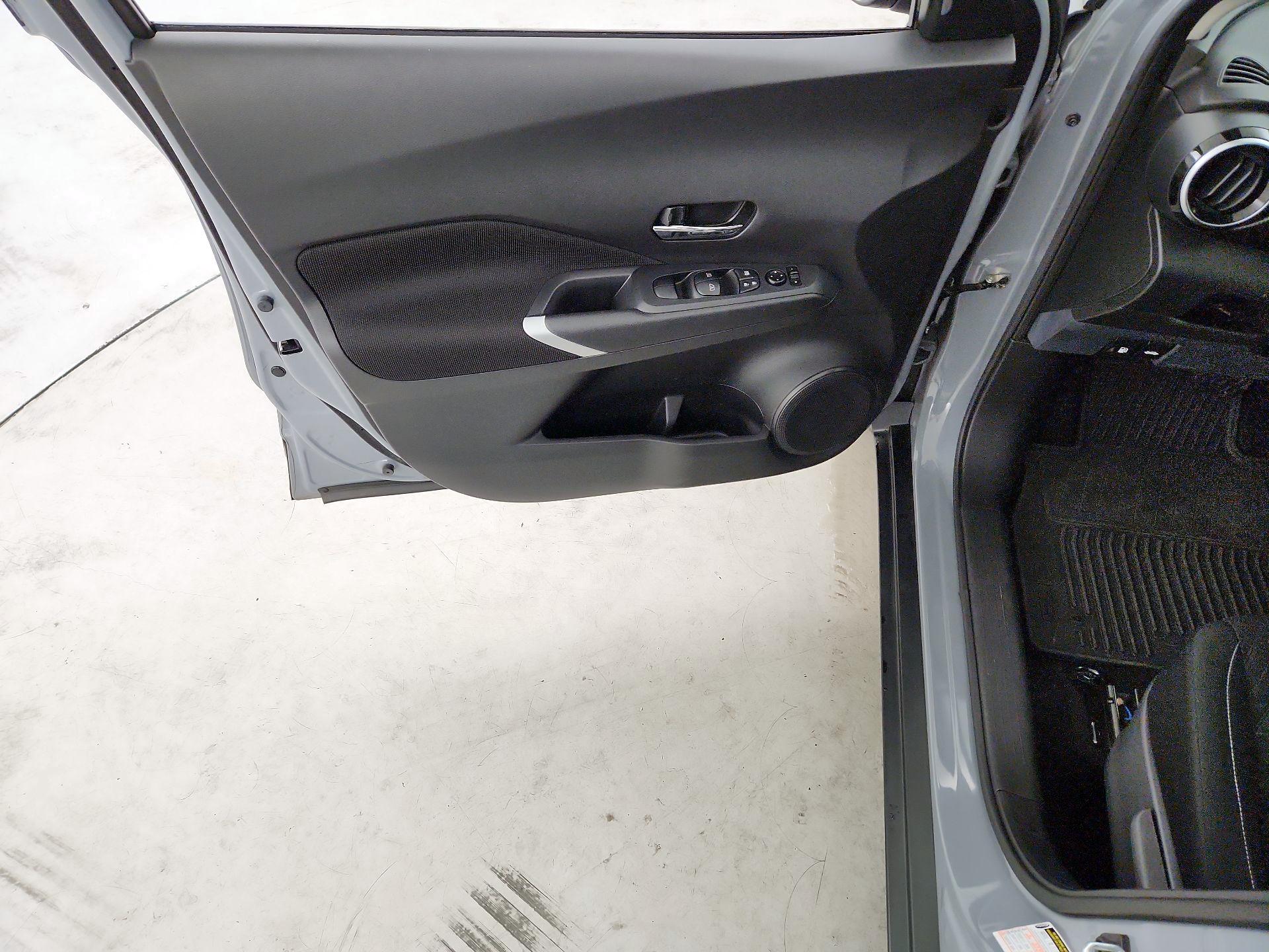 Thumbnail: 2022 Nissan Kicks - 12