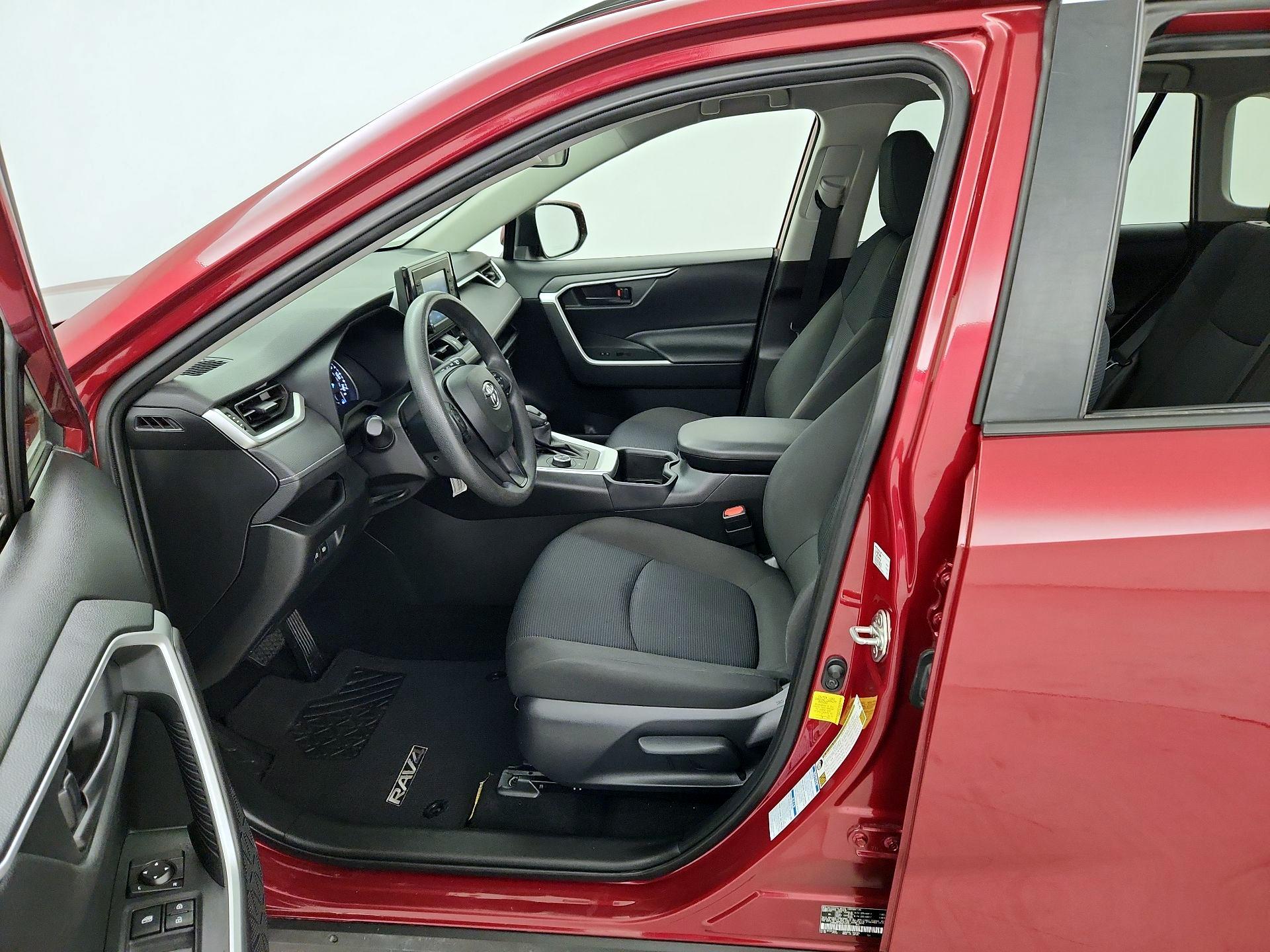 Thumbnail: 2022 Toyota RAV4 - 11