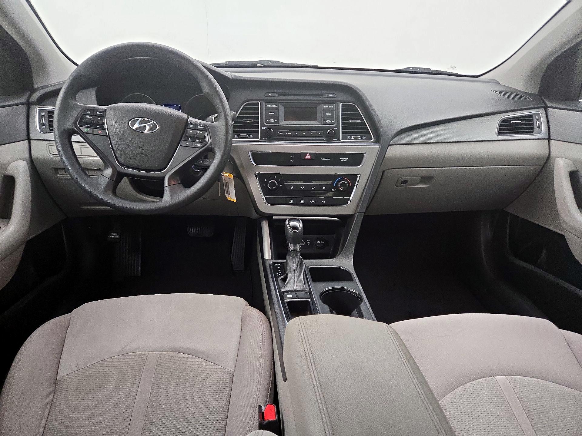 Thumbnail: 2015 Hyundai Sonata - 9