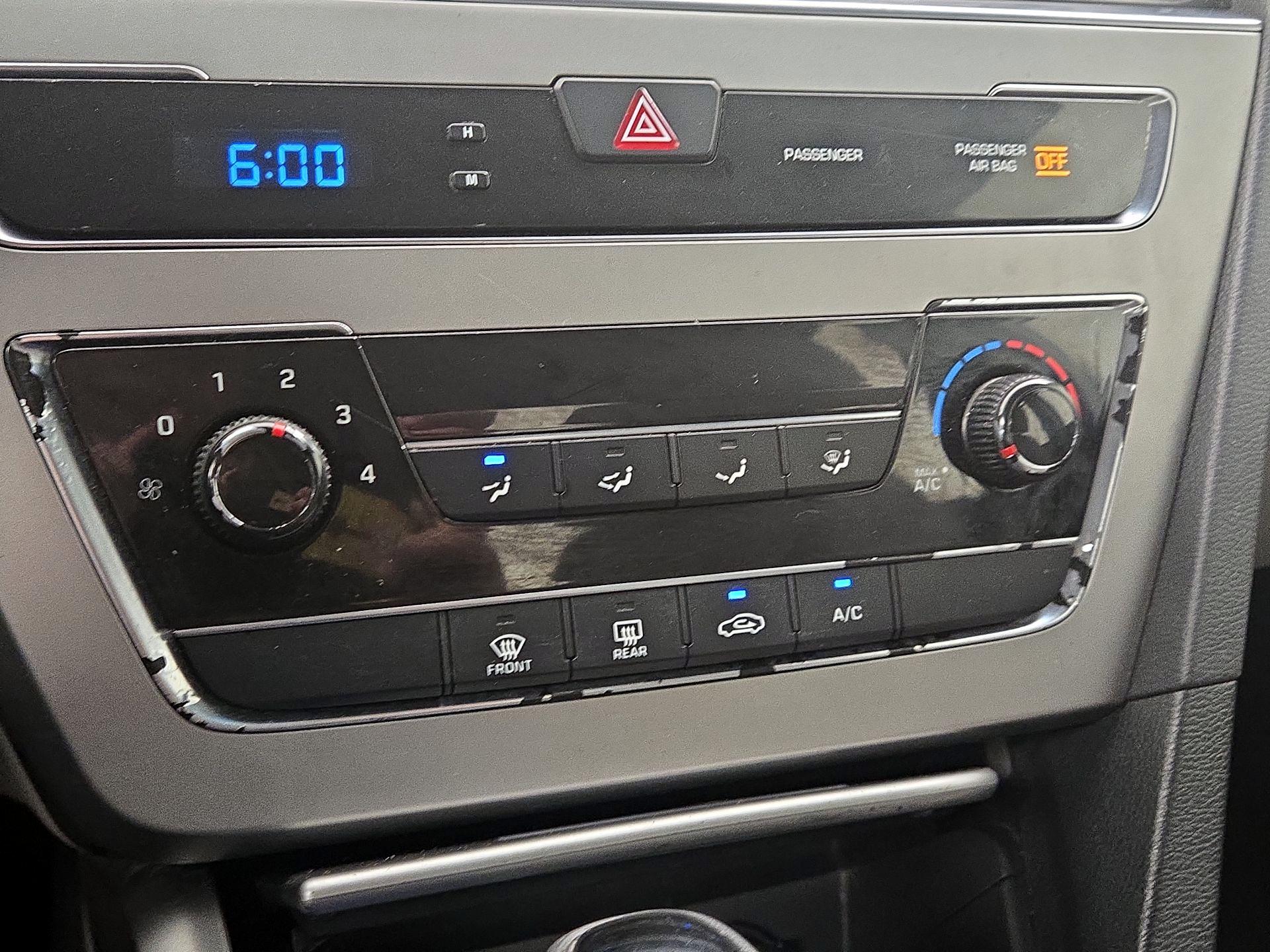 Thumbnail: 2015 Hyundai Sonata - 15