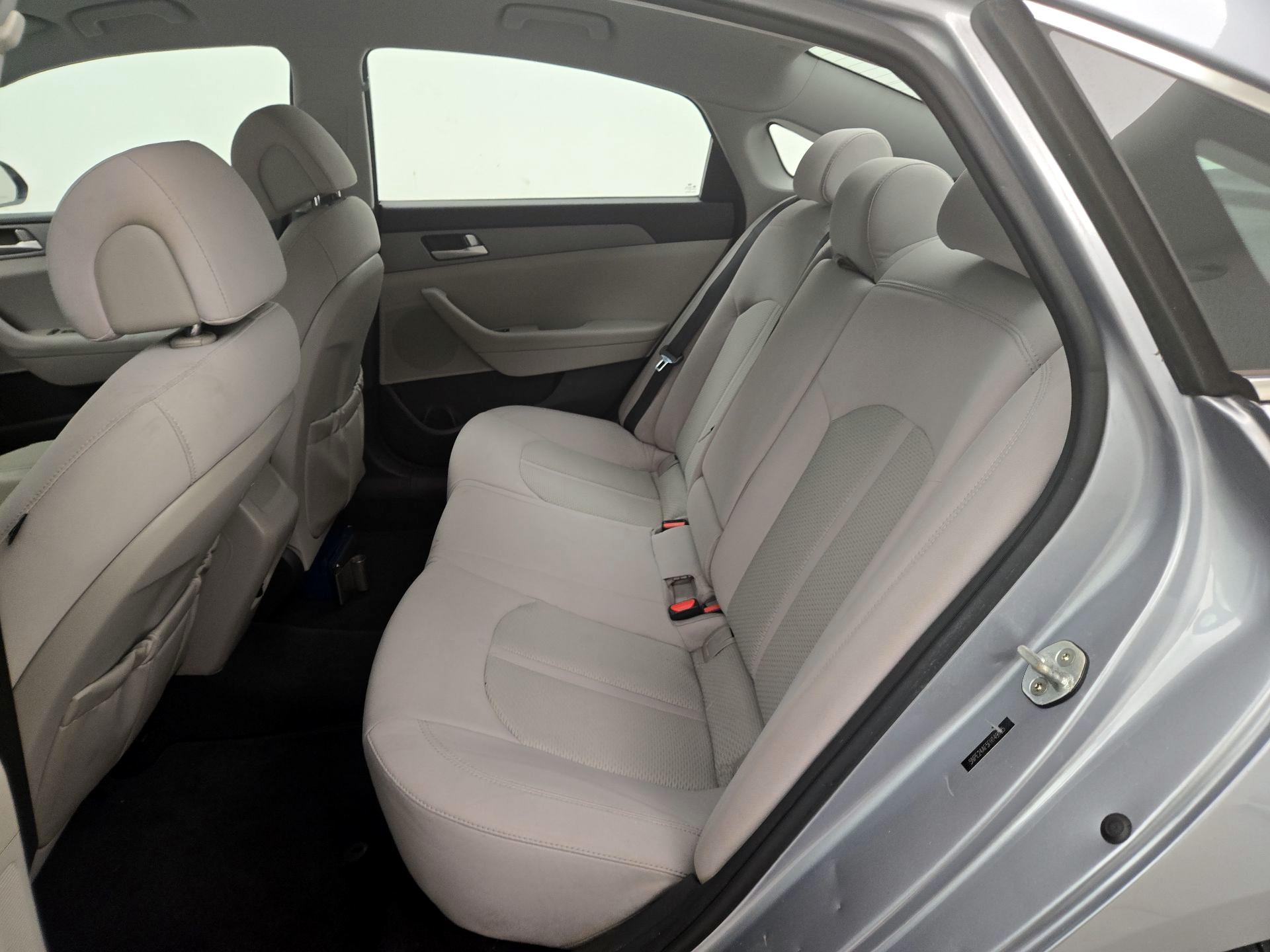 Thumbnail: 2015 Hyundai Sonata - 18