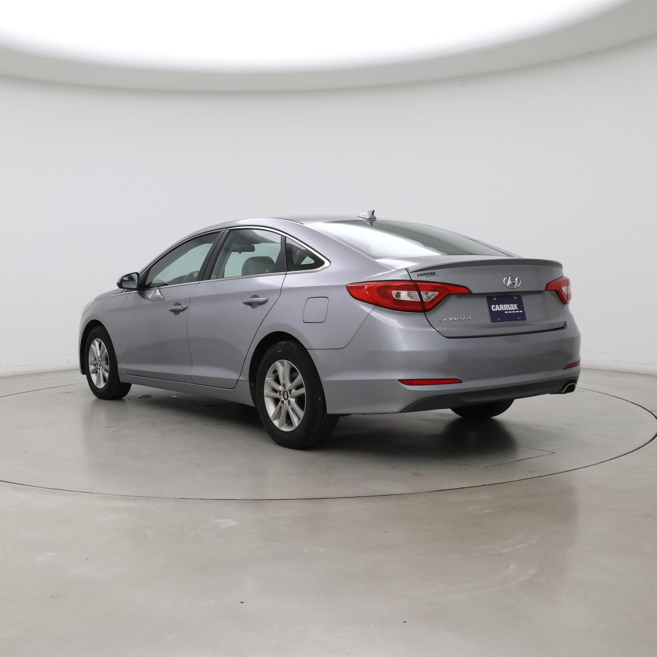 Thumbnail: 2015 Hyundai Sonata - 2