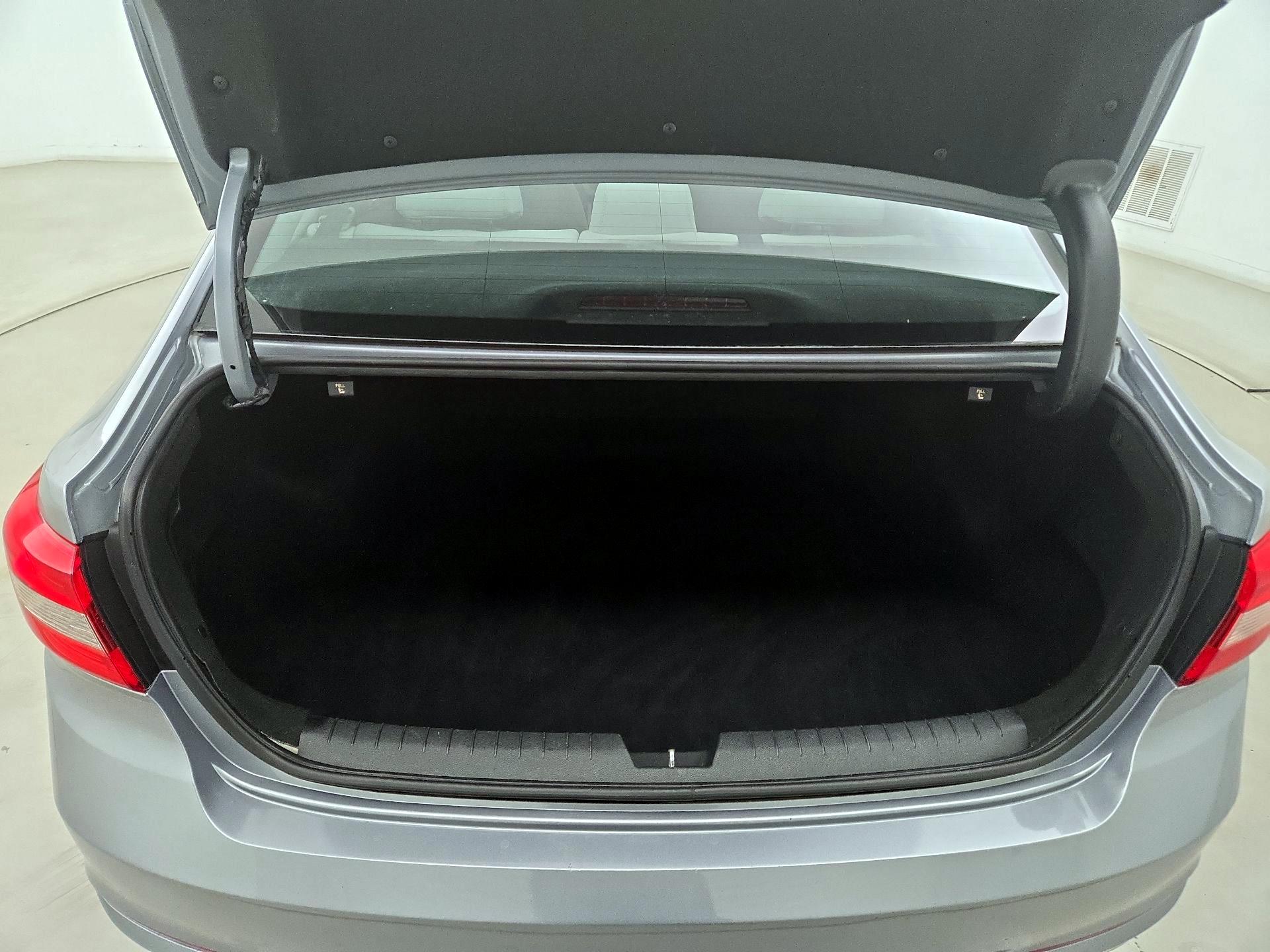 Thumbnail: 2015 Hyundai Sonata - 19