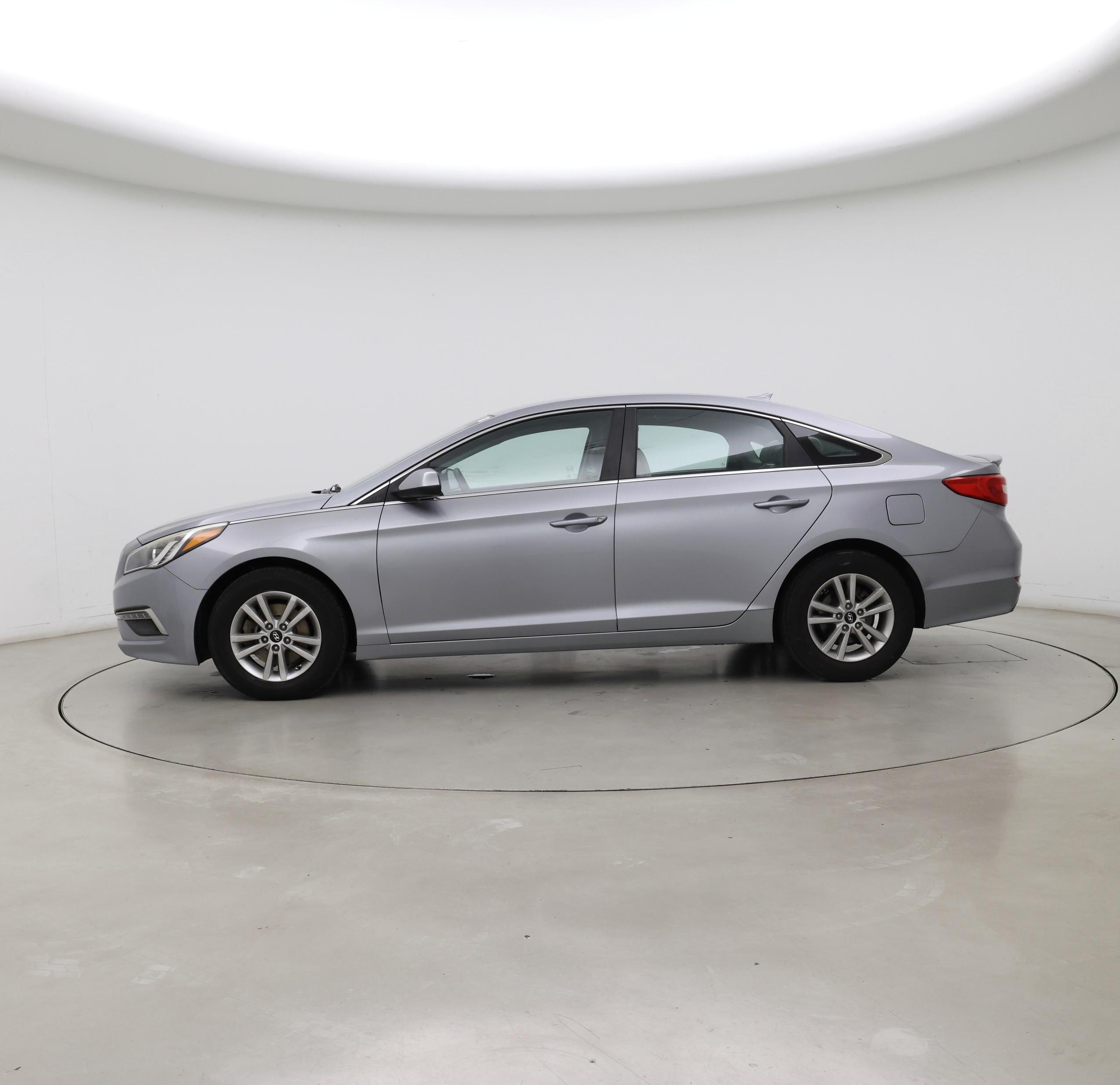 Thumbnail: 2015 Hyundai Sonata - 3