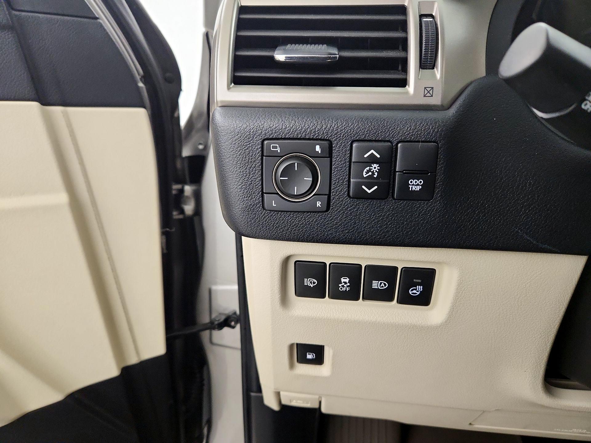 Thumbnail: 2021 Lexus GX - 13