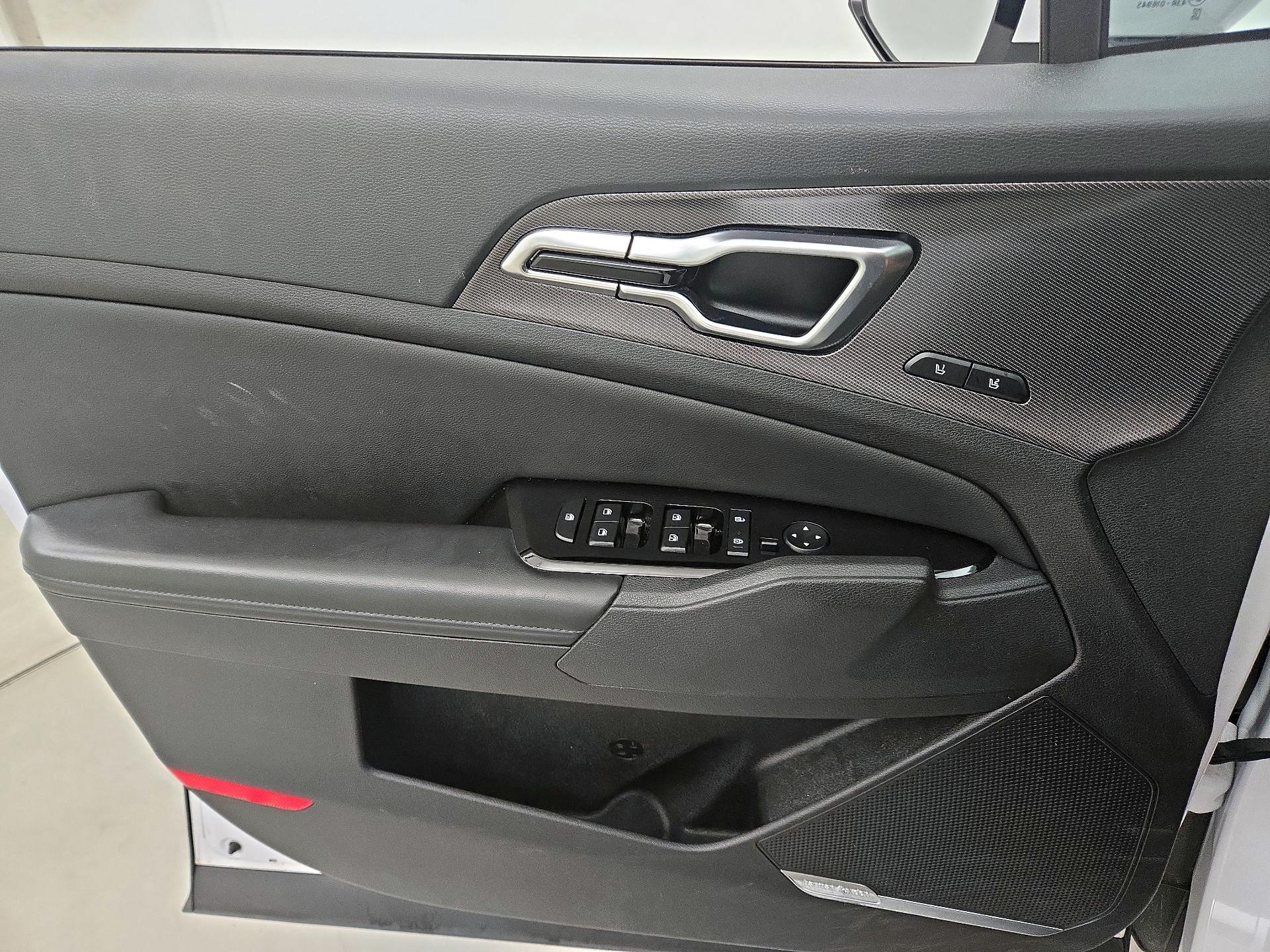 Thumbnail: 2023 Kia Sportage - 12