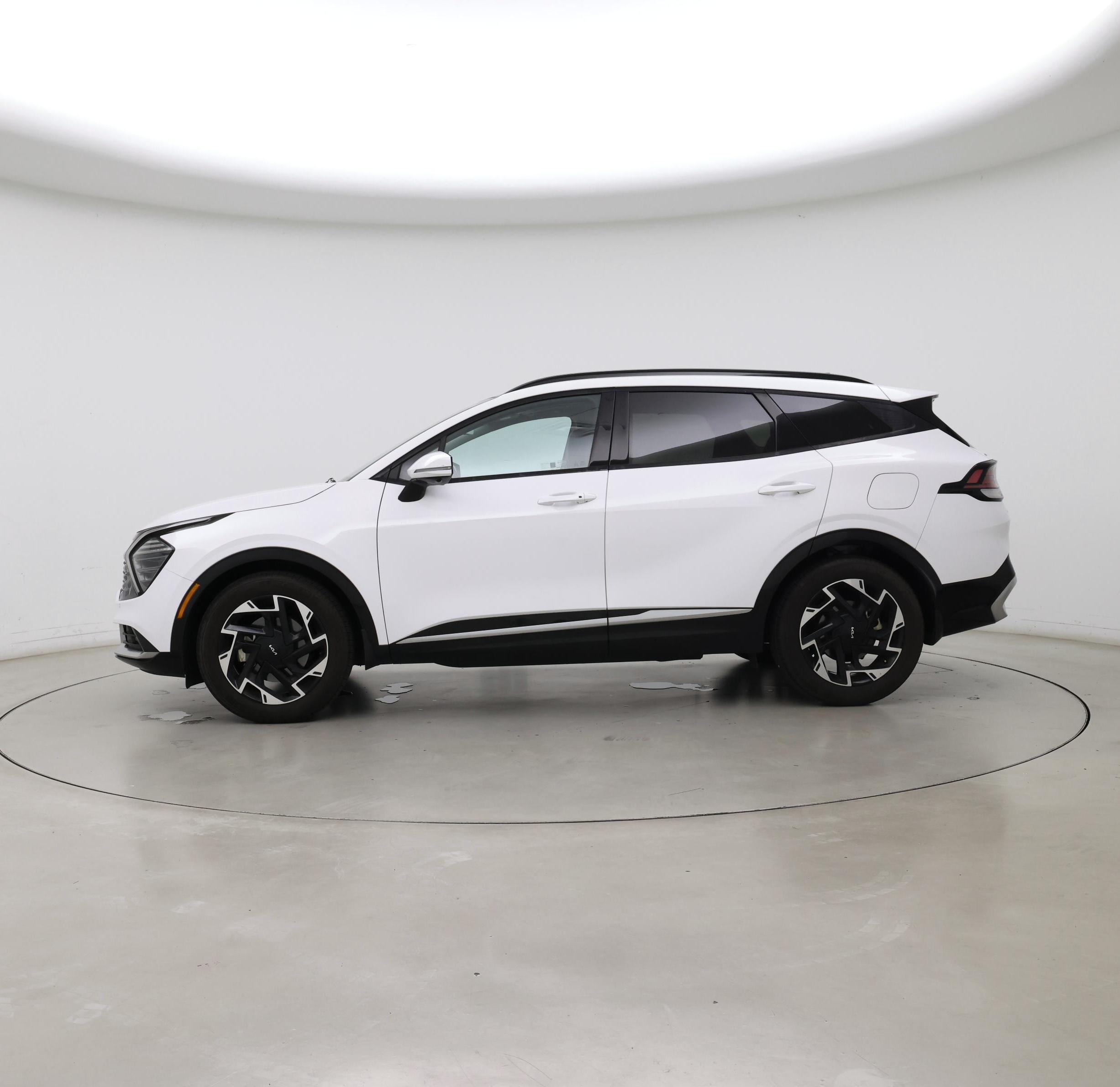 Thumbnail: 2023 Kia Sportage - 3