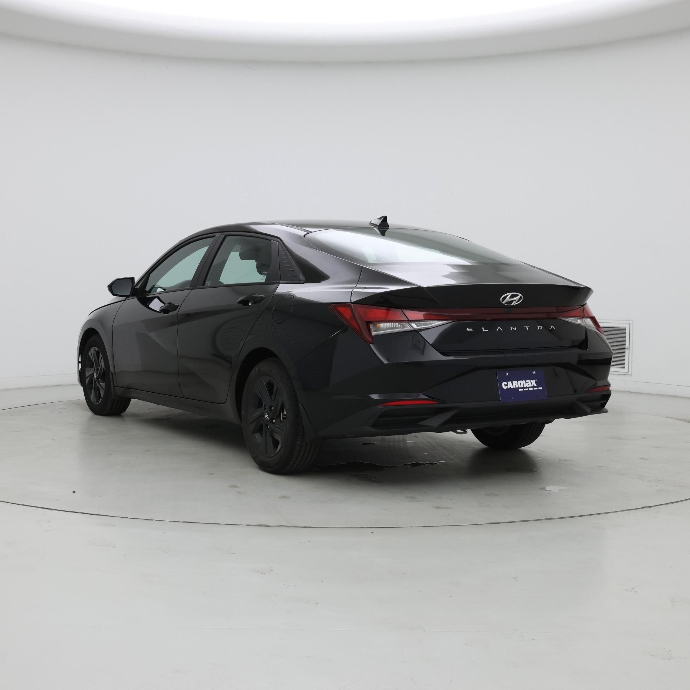 Thumbnail: 2023 Hyundai Elantra - 2