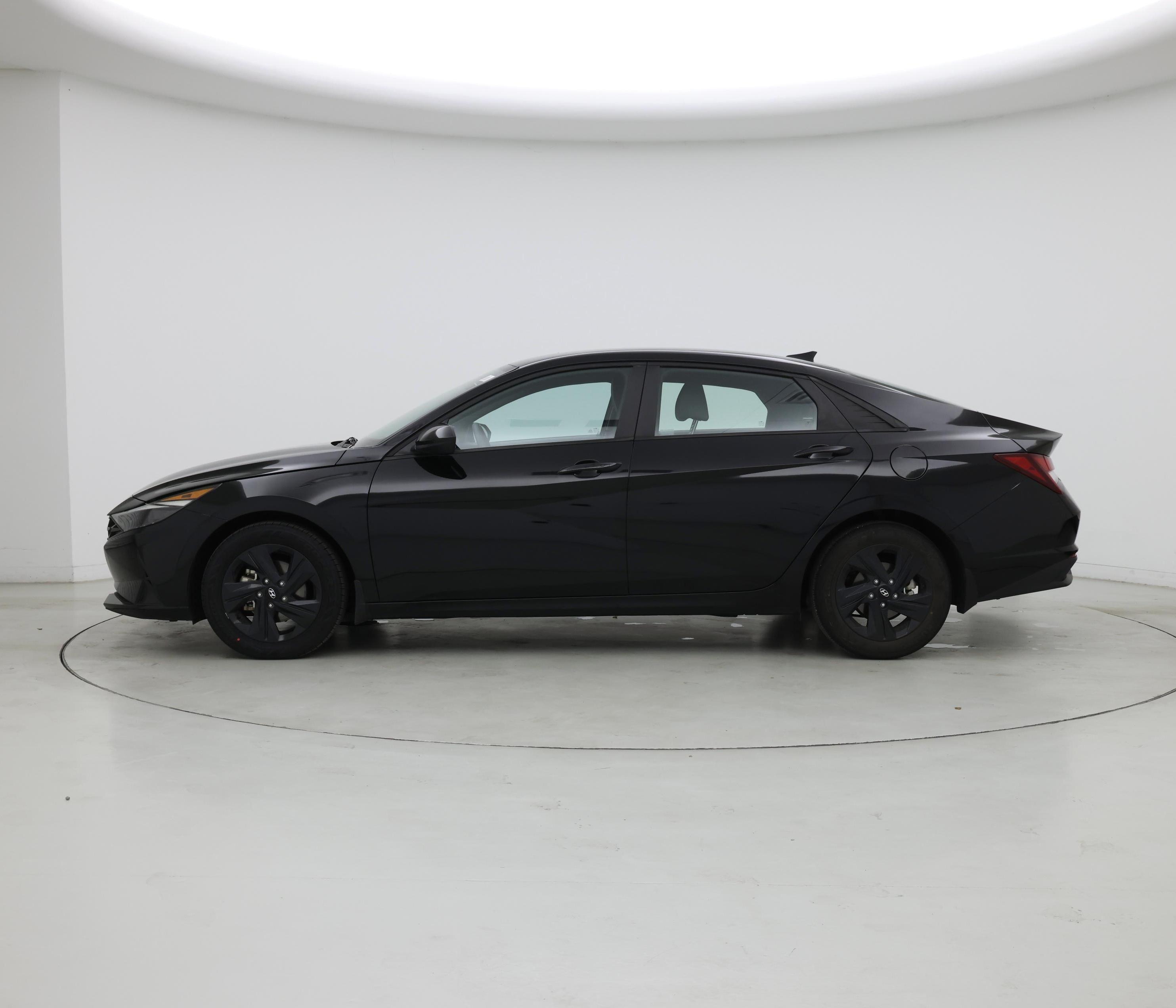 Thumbnail: 2023 Hyundai Elantra - 3