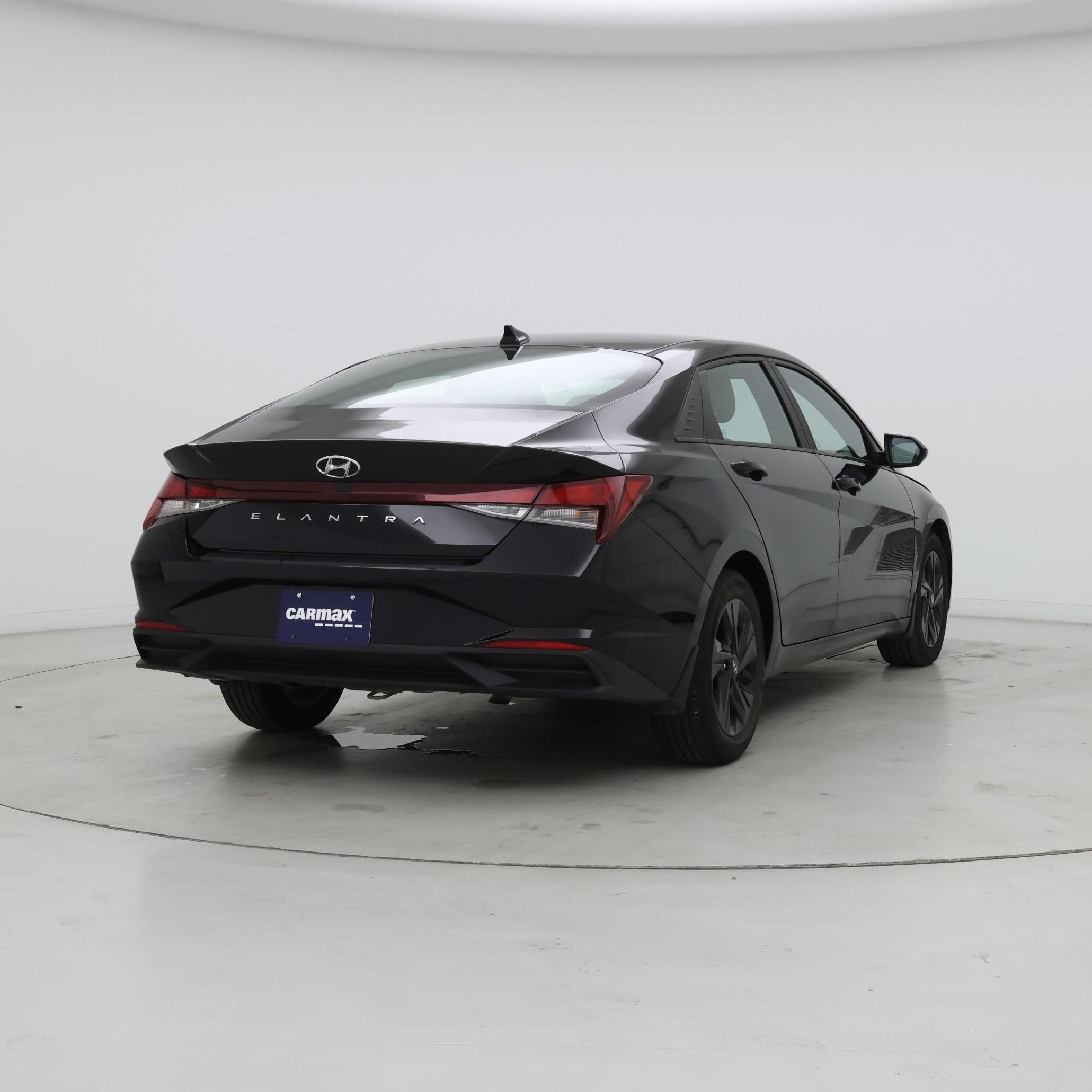 Thumbnail: 2023 Hyundai Elantra - 8