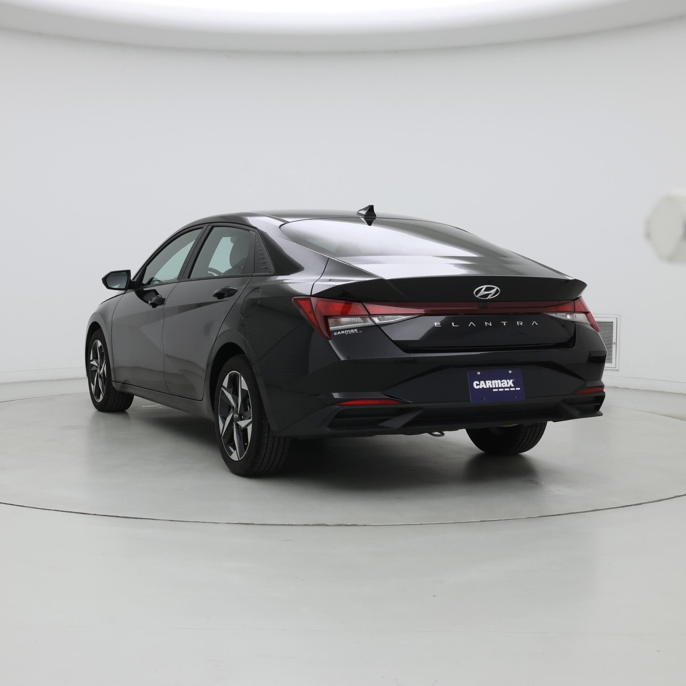 Thumbnail: 2023 Hyundai Elantra - 2