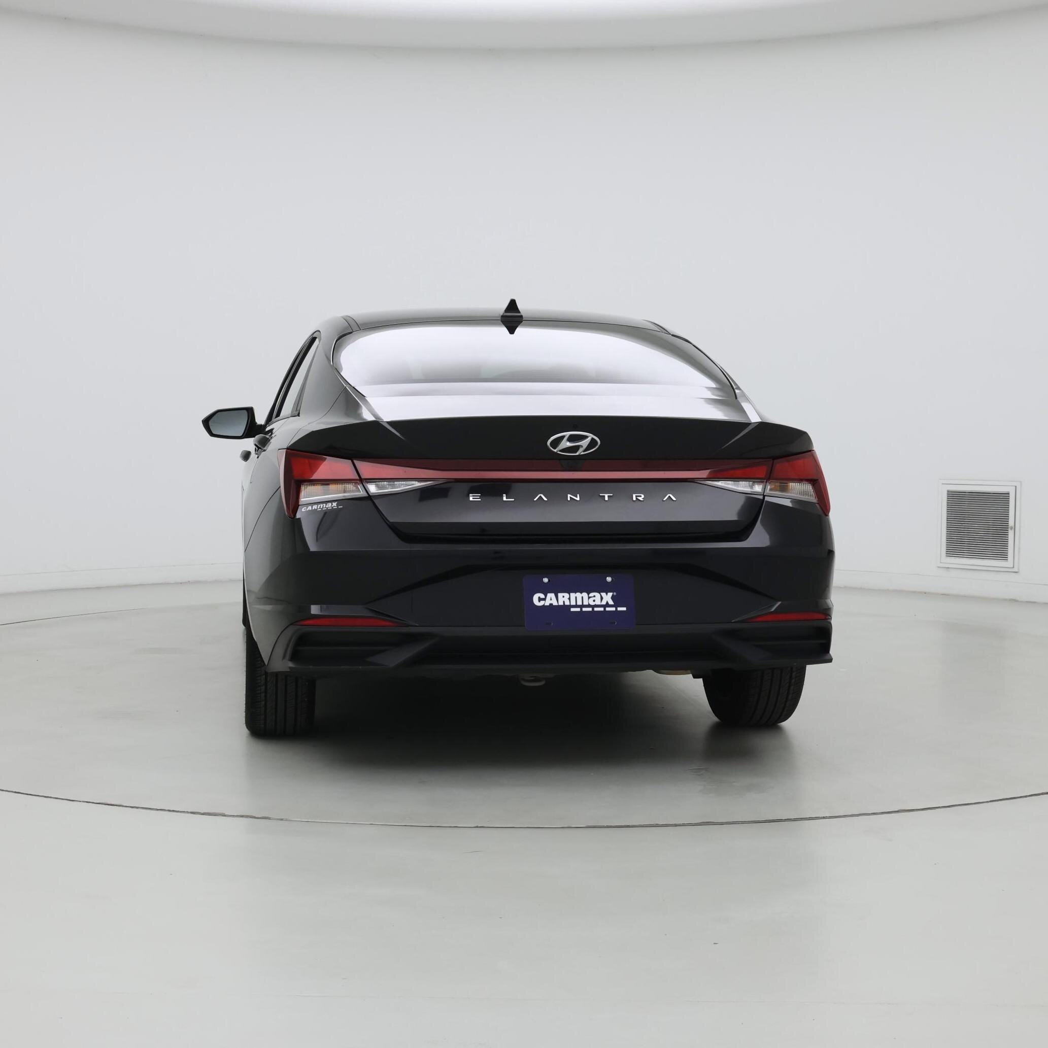 Thumbnail: 2023 Hyundai Elantra - 6