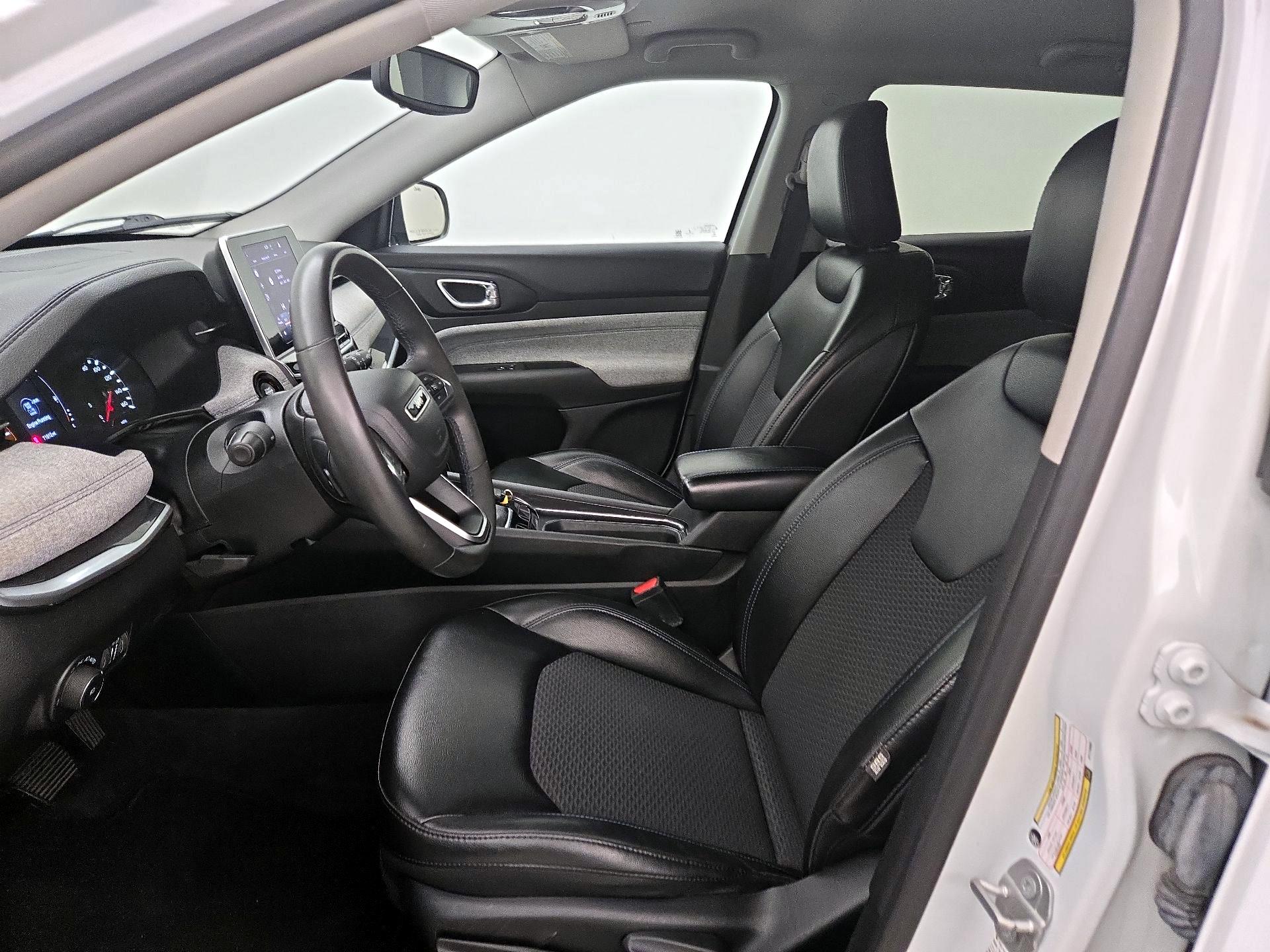 Thumbnail: 2022 Jeep Compass - 11