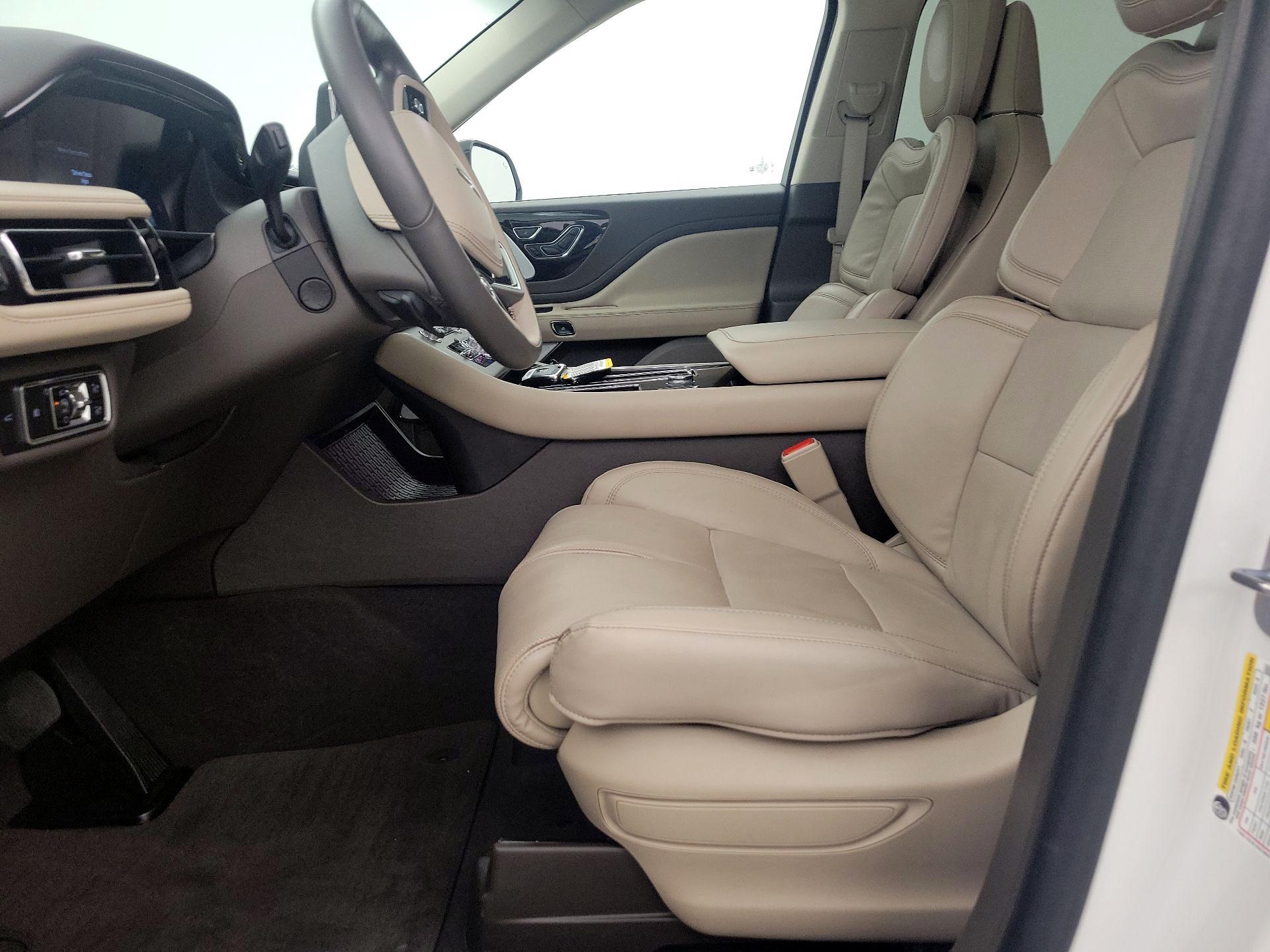 Thumbnail: 2024 Lincoln Aviator - 11