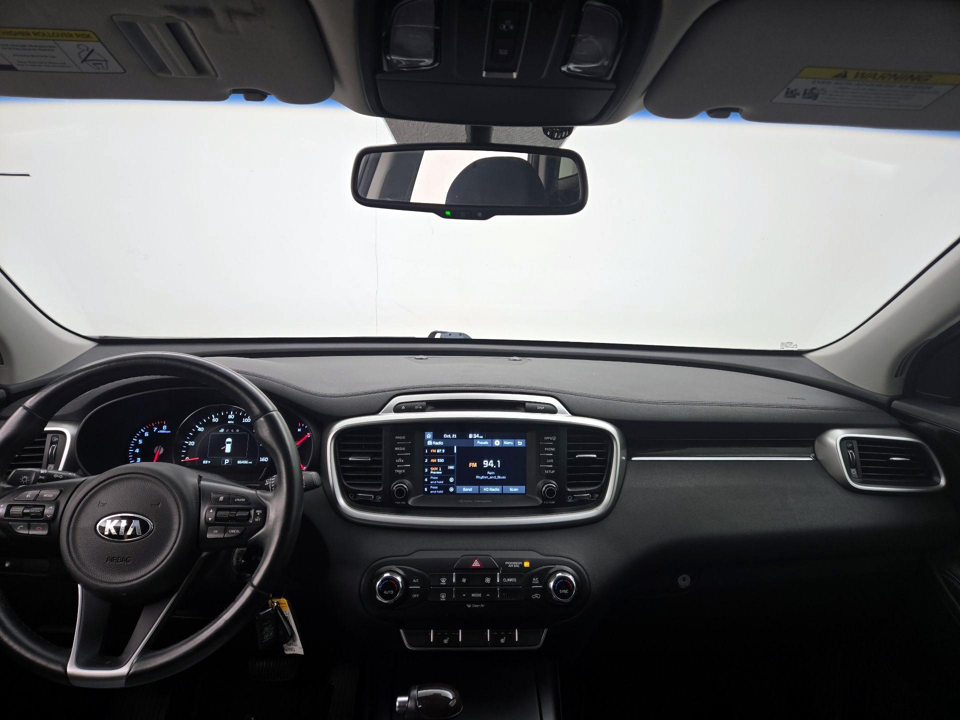 Thumbnail: 2018 Kia Sorento - 9