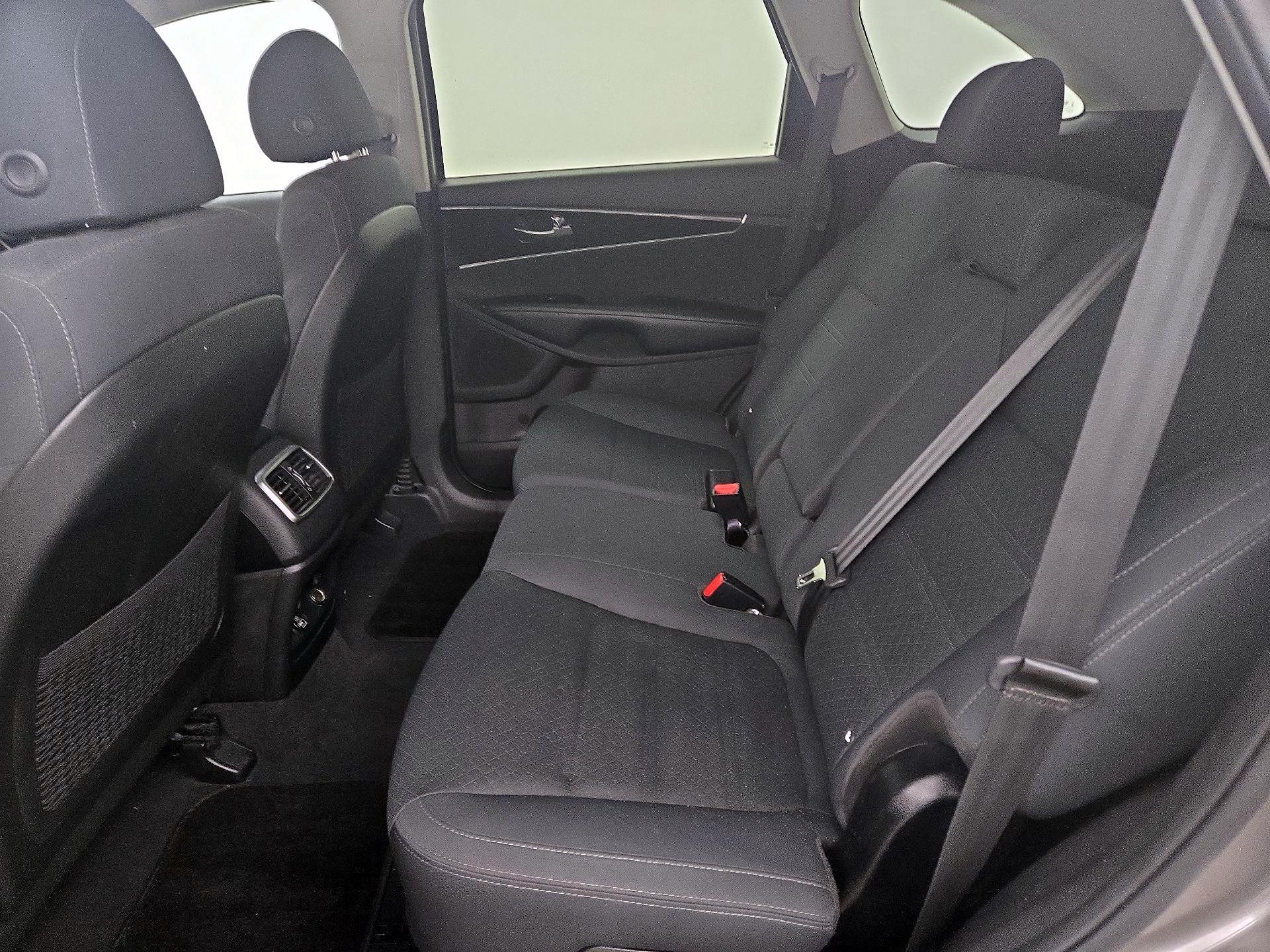Thumbnail: 2018 Kia Sorento - 19