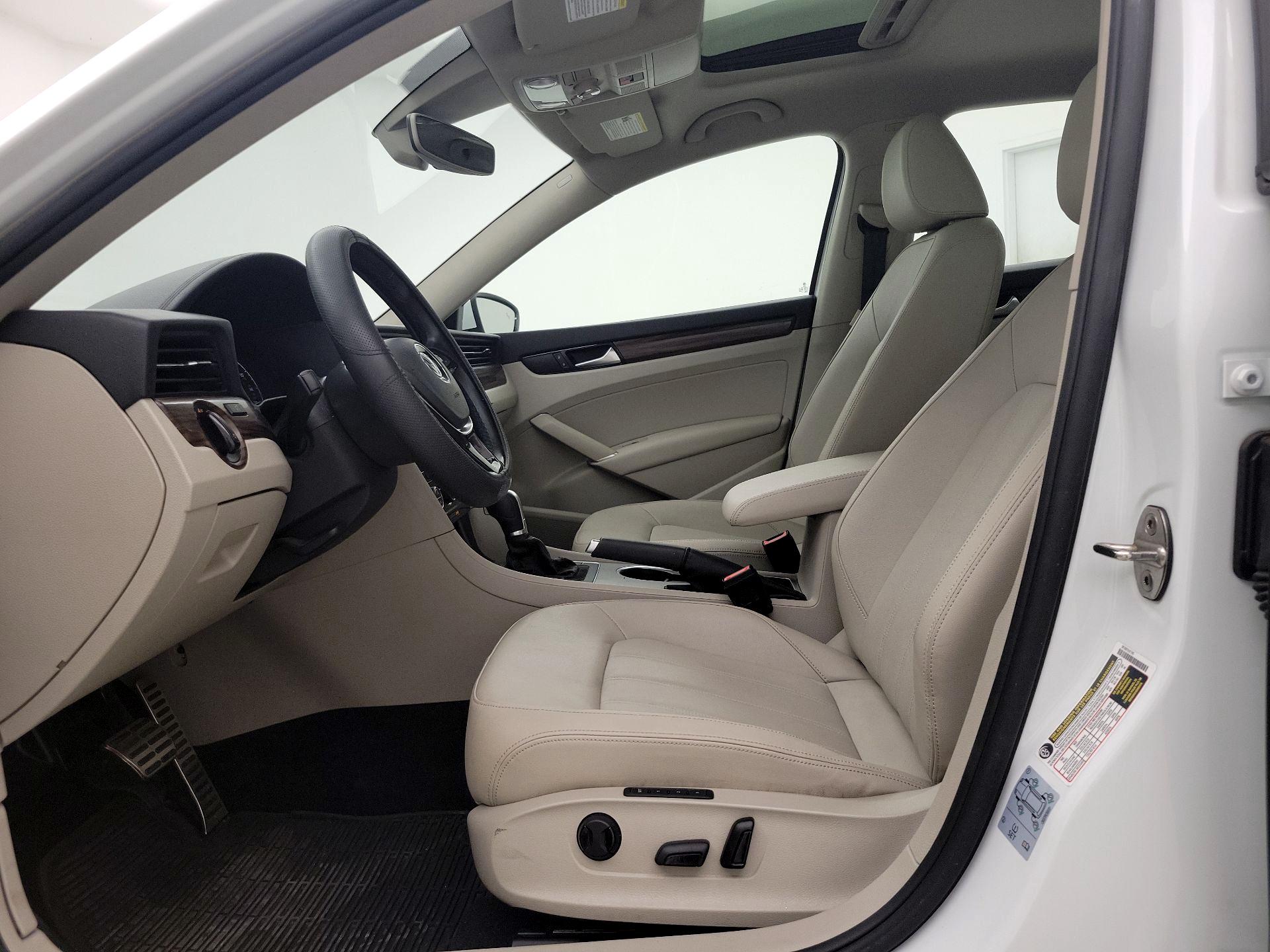 Thumbnail: 2020 Volkswagen Passat - 11