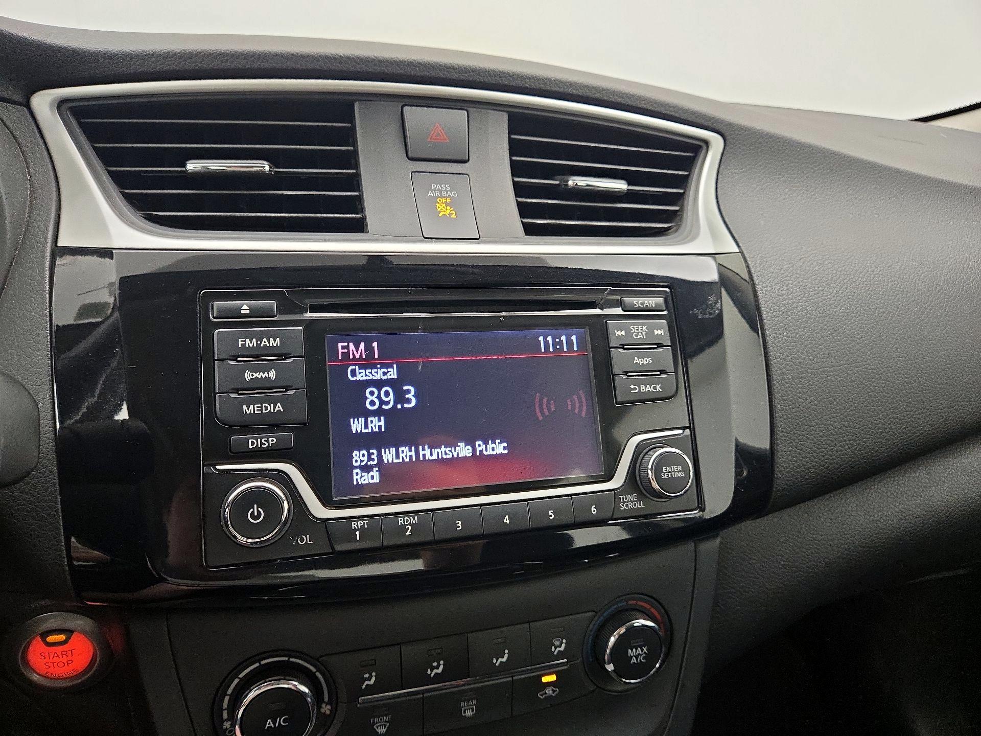 Thumbnail: 2016 Nissan Sentra - 15