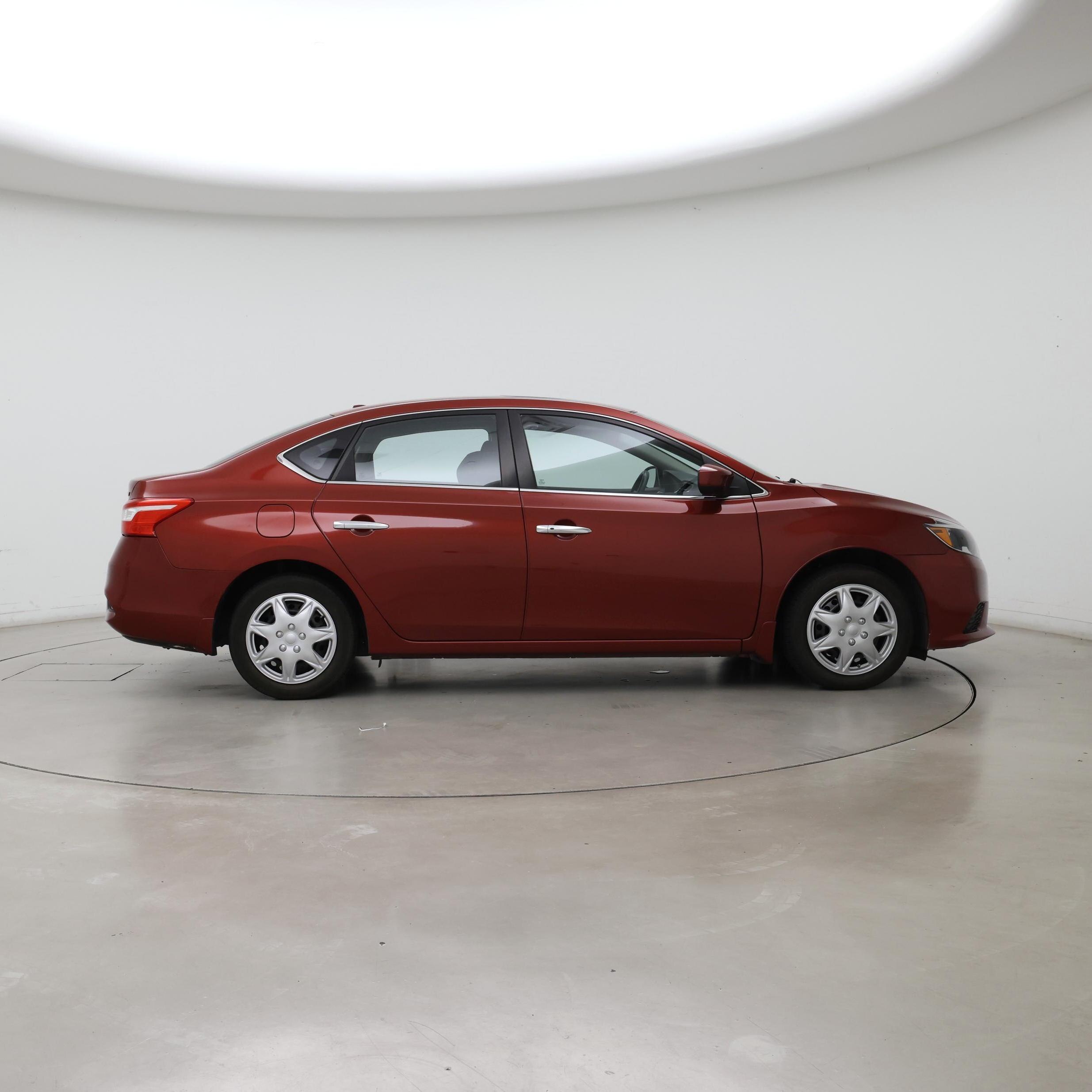 Thumbnail: 2016 Nissan Sentra - 7
