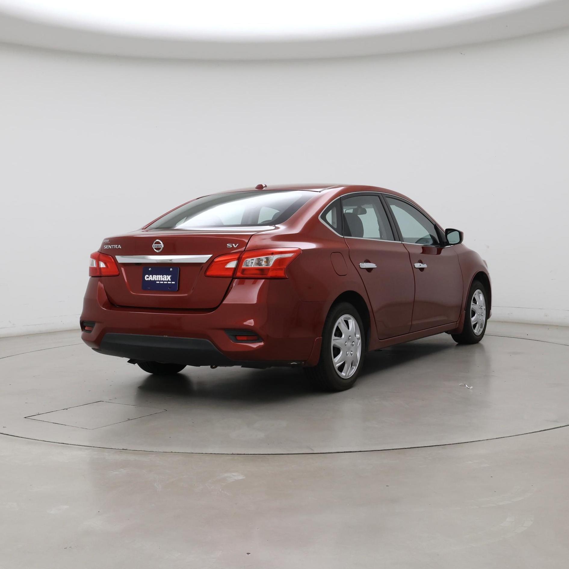 Thumbnail: 2016 Nissan Sentra - 8