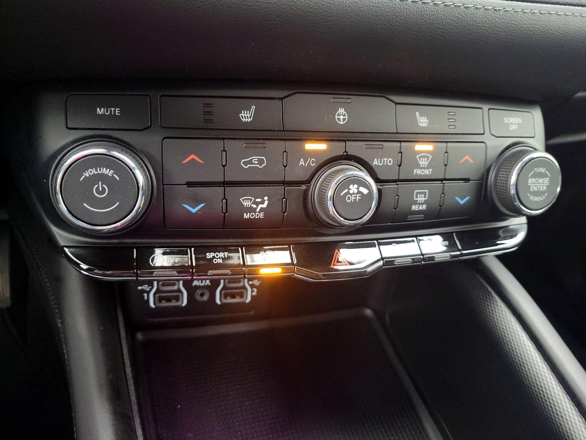 Thumbnail: 2022 Dodge Durango - 16