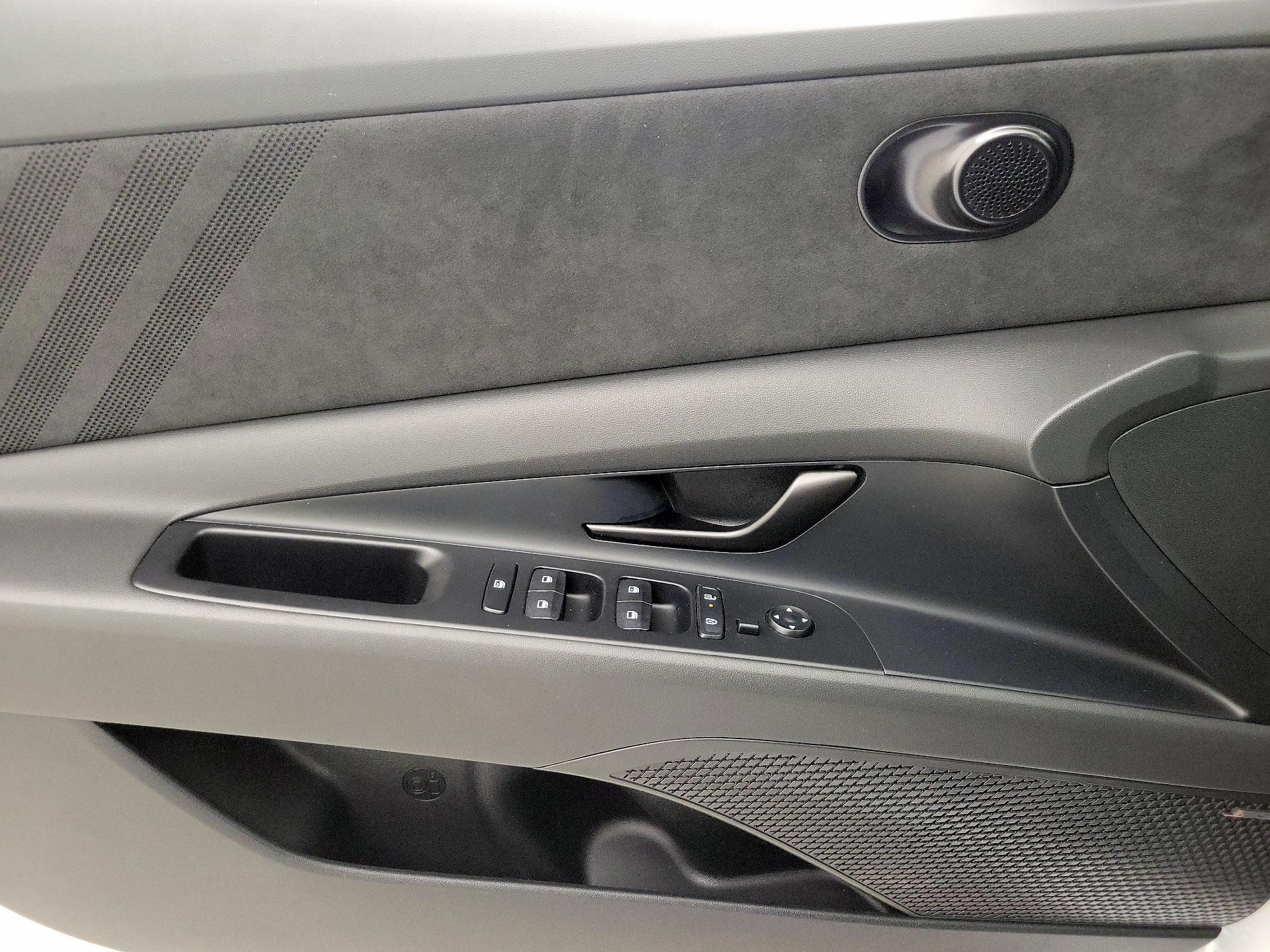 Thumbnail: 2025 Hyundai Elantra - 12