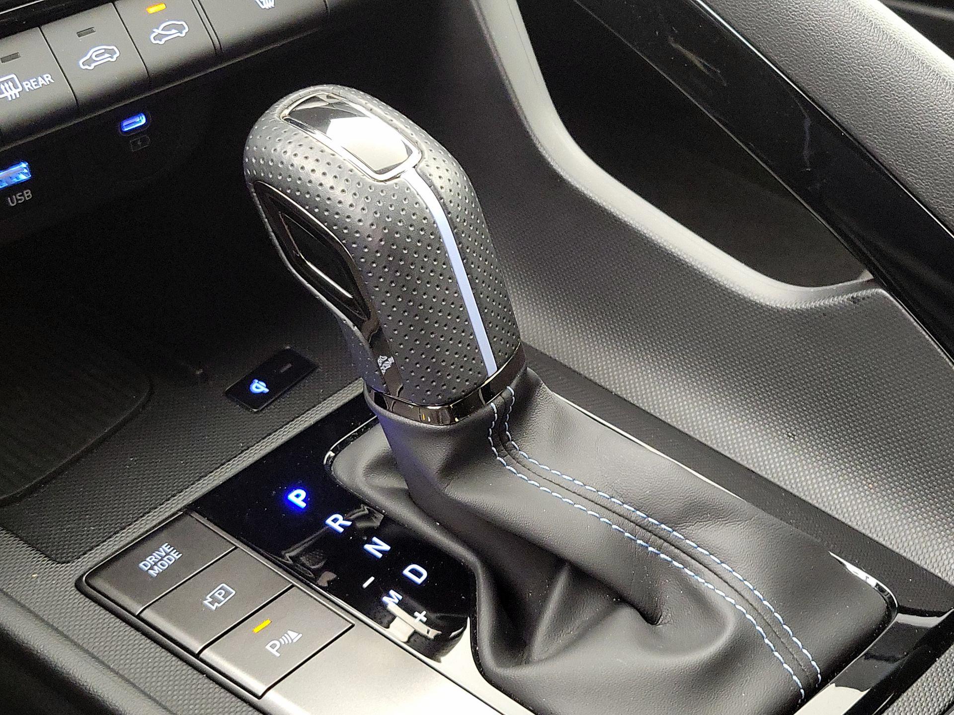 Thumbnail: 2025 Hyundai Elantra - 18