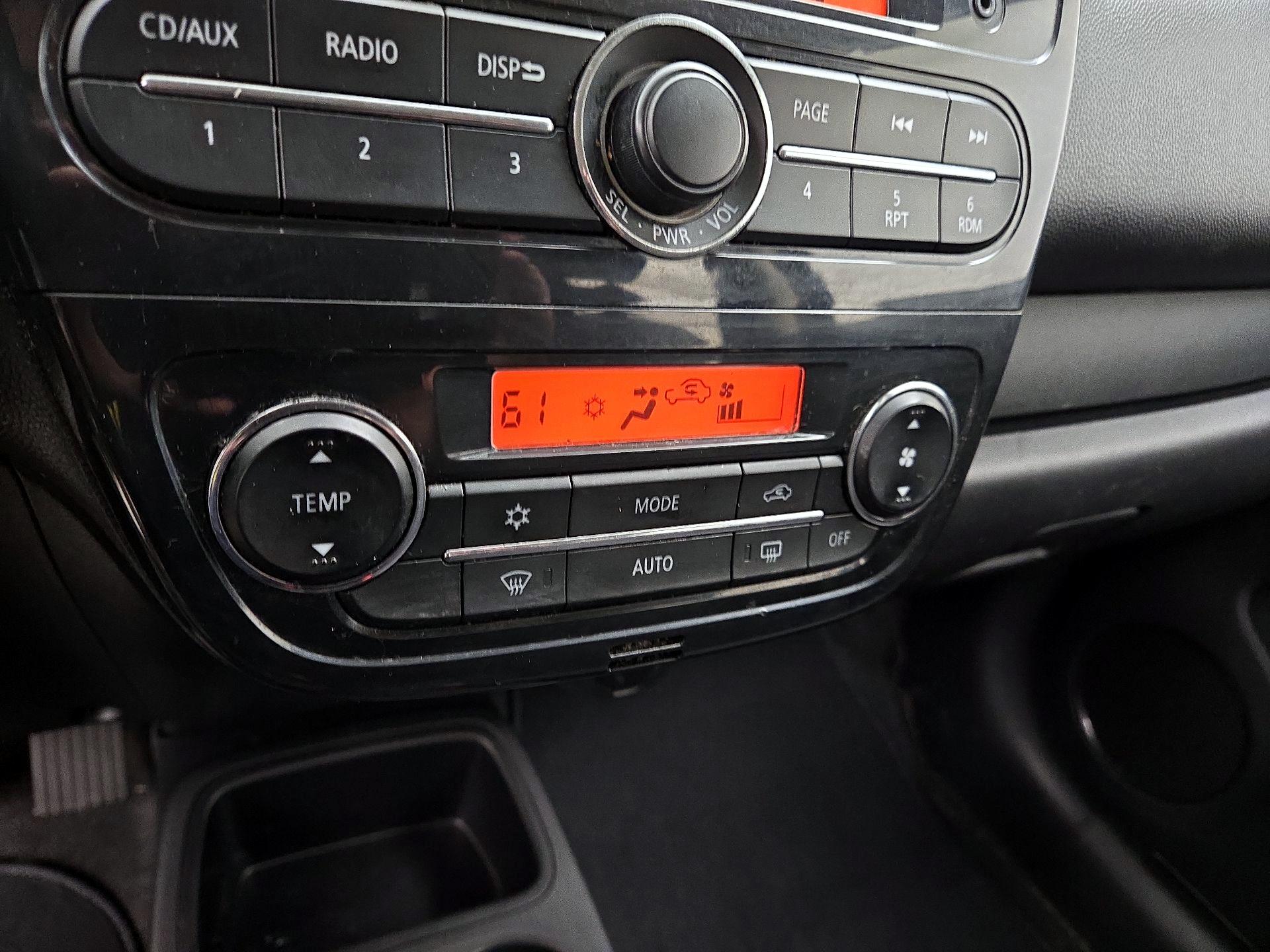 Thumbnail: 2015 Mitsubishi Mirage - 15