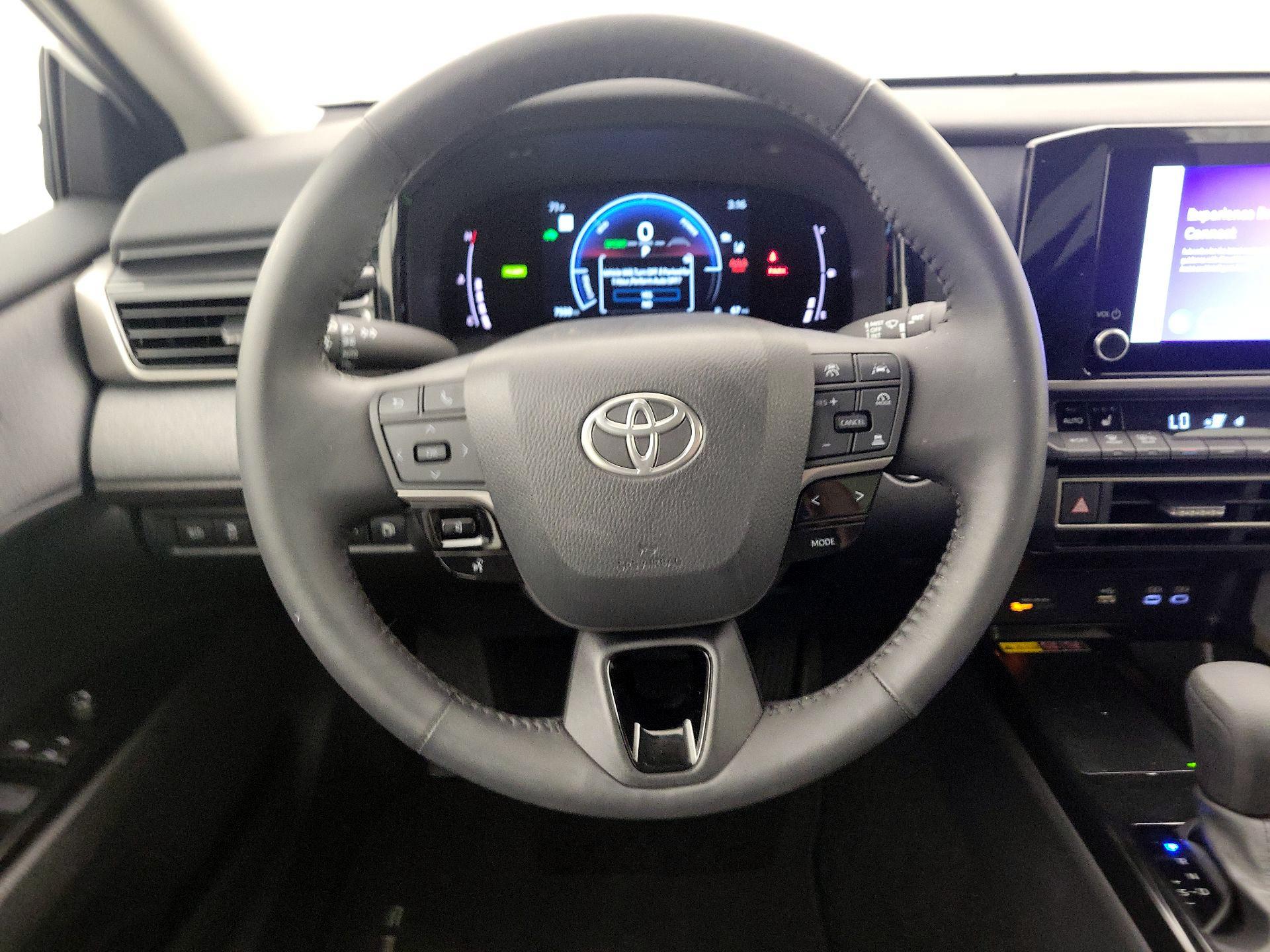 Thumbnail: 2025 Toyota Camry - 10