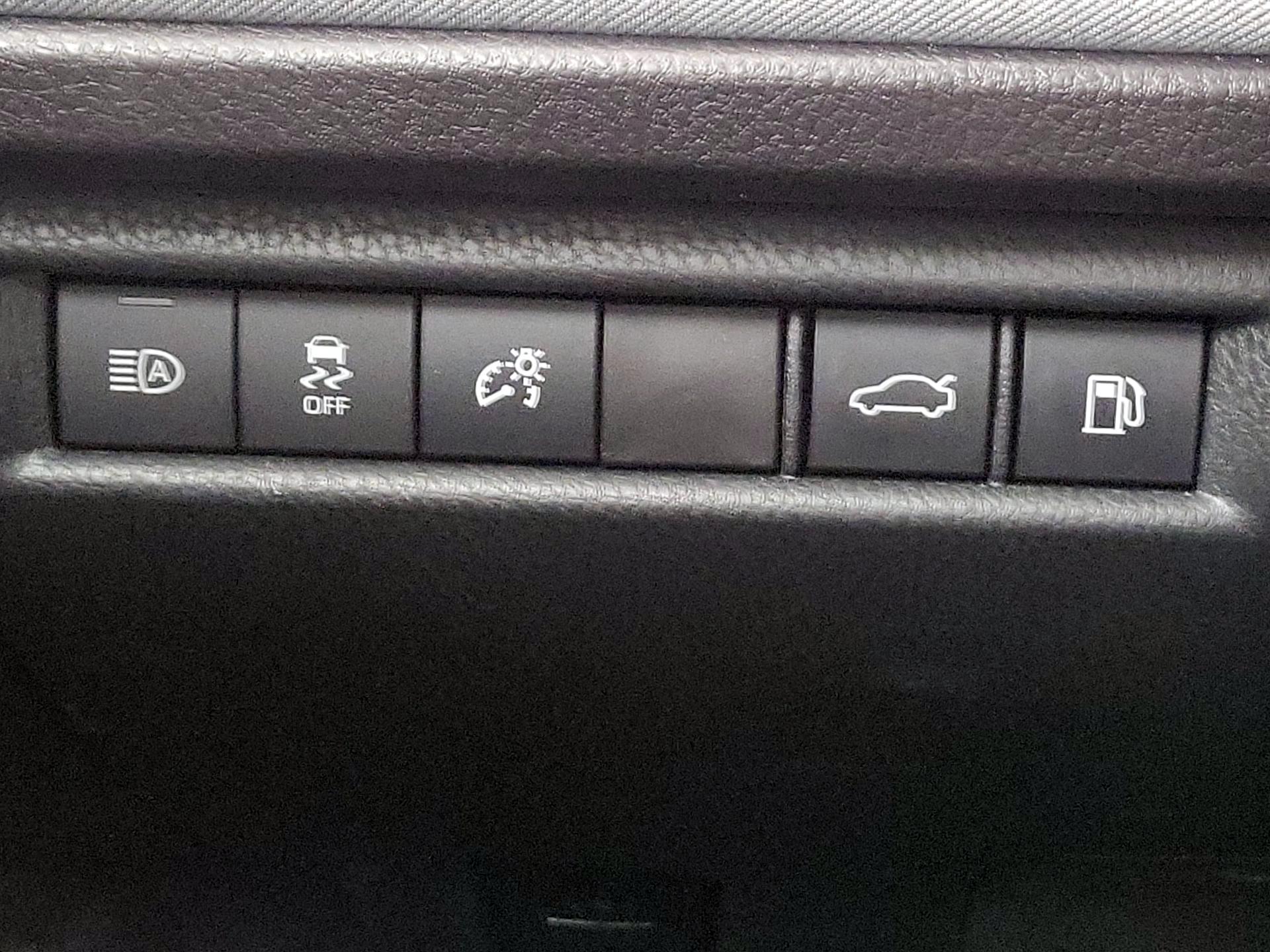 Thumbnail: 2025 Toyota Camry - 13