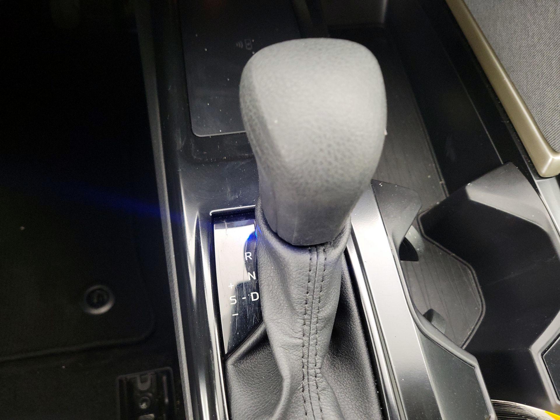 Thumbnail: 2025 Toyota Camry - 17