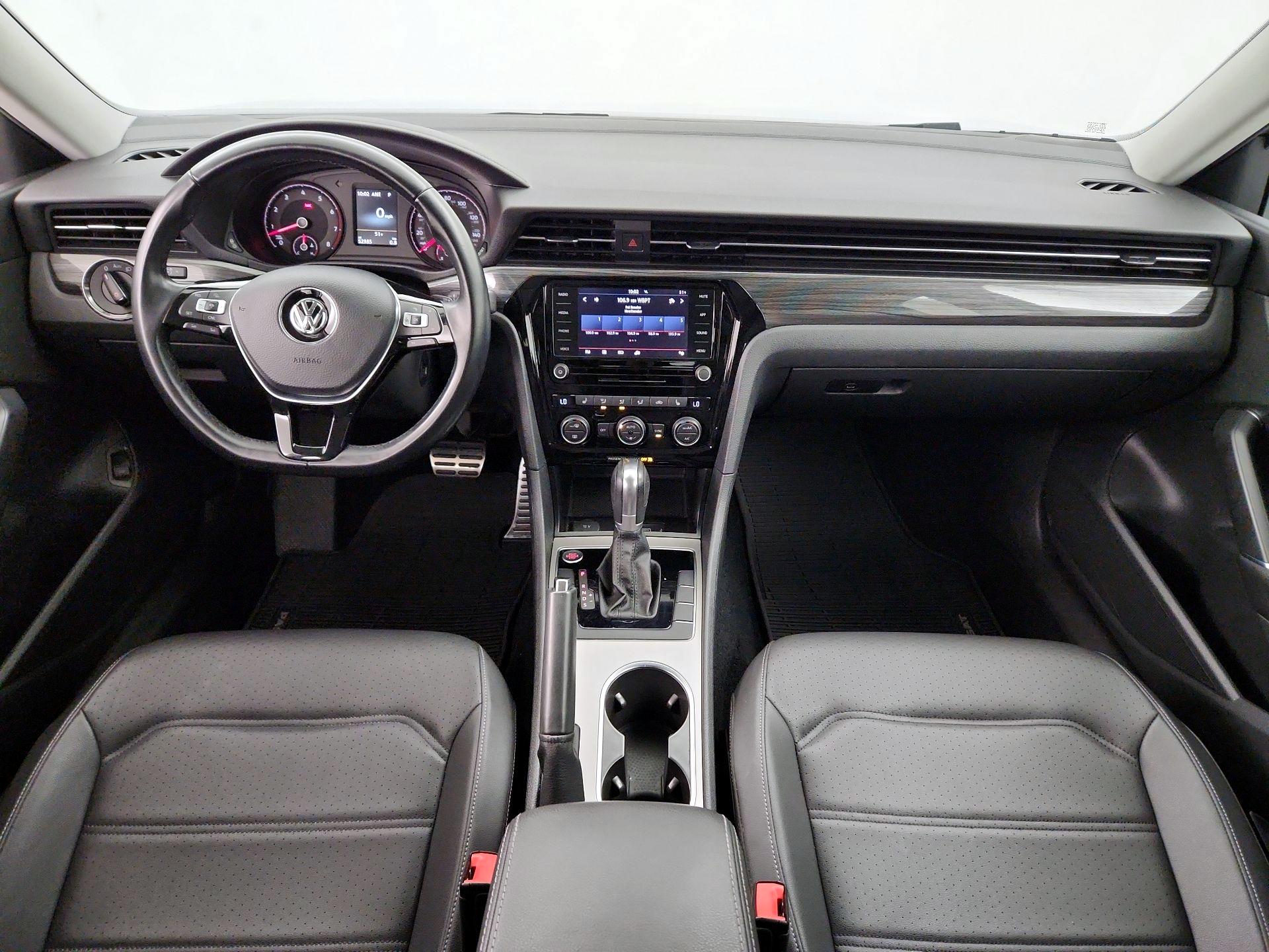 Thumbnail: 2020 Volkswagen Passat - 9