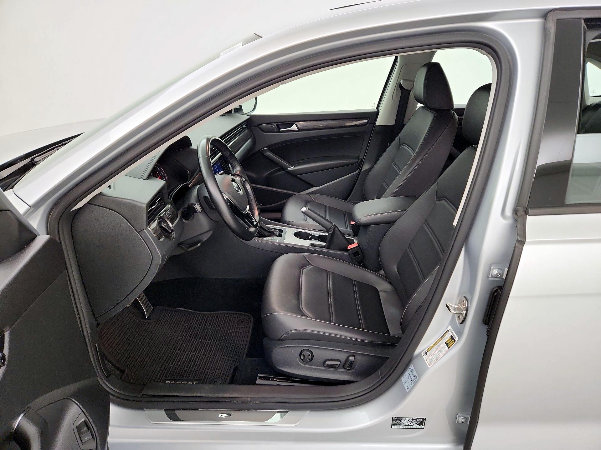 Thumbnail: 2020 Volkswagen Passat - 11