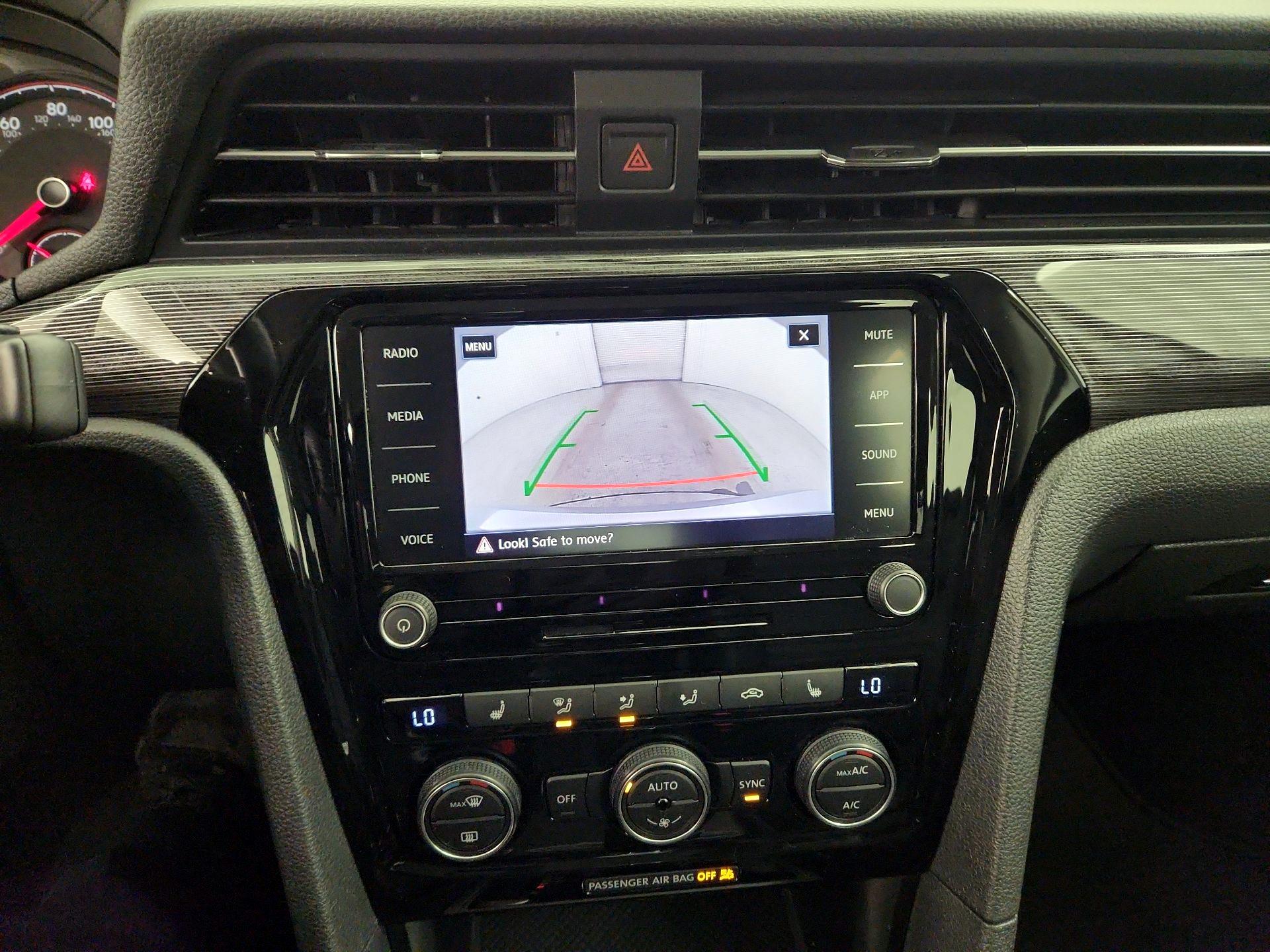 Thumbnail: 2020 Volkswagen Passat - 14