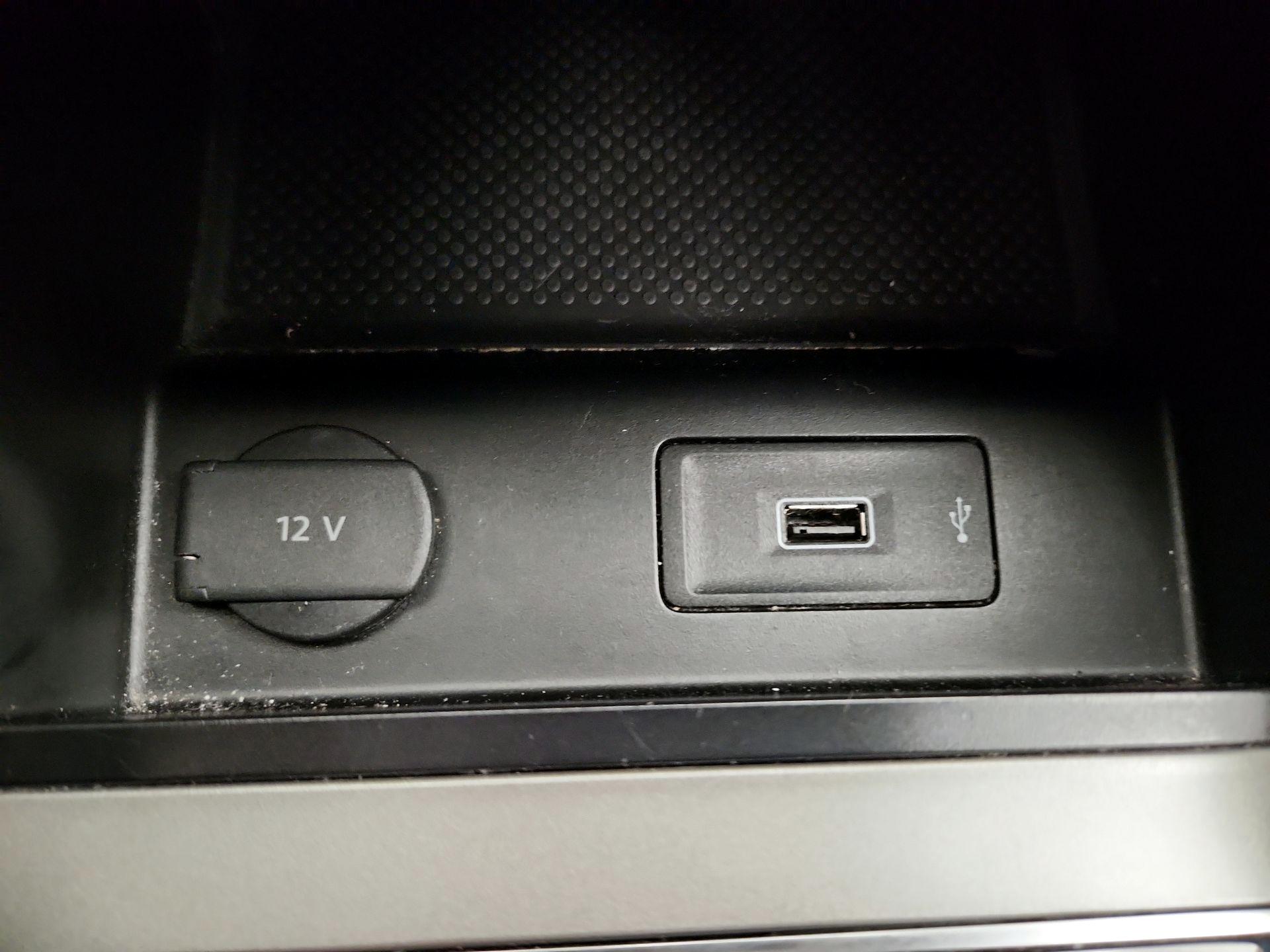 Thumbnail: 2020 Volkswagen Passat - 18