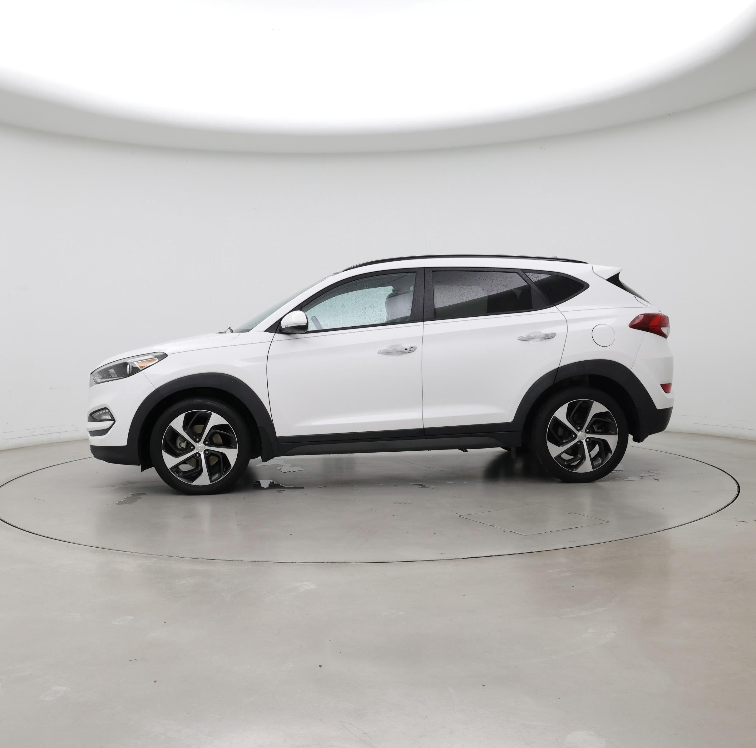 Thumbnail: 2016 Hyundai Tucson - 3
