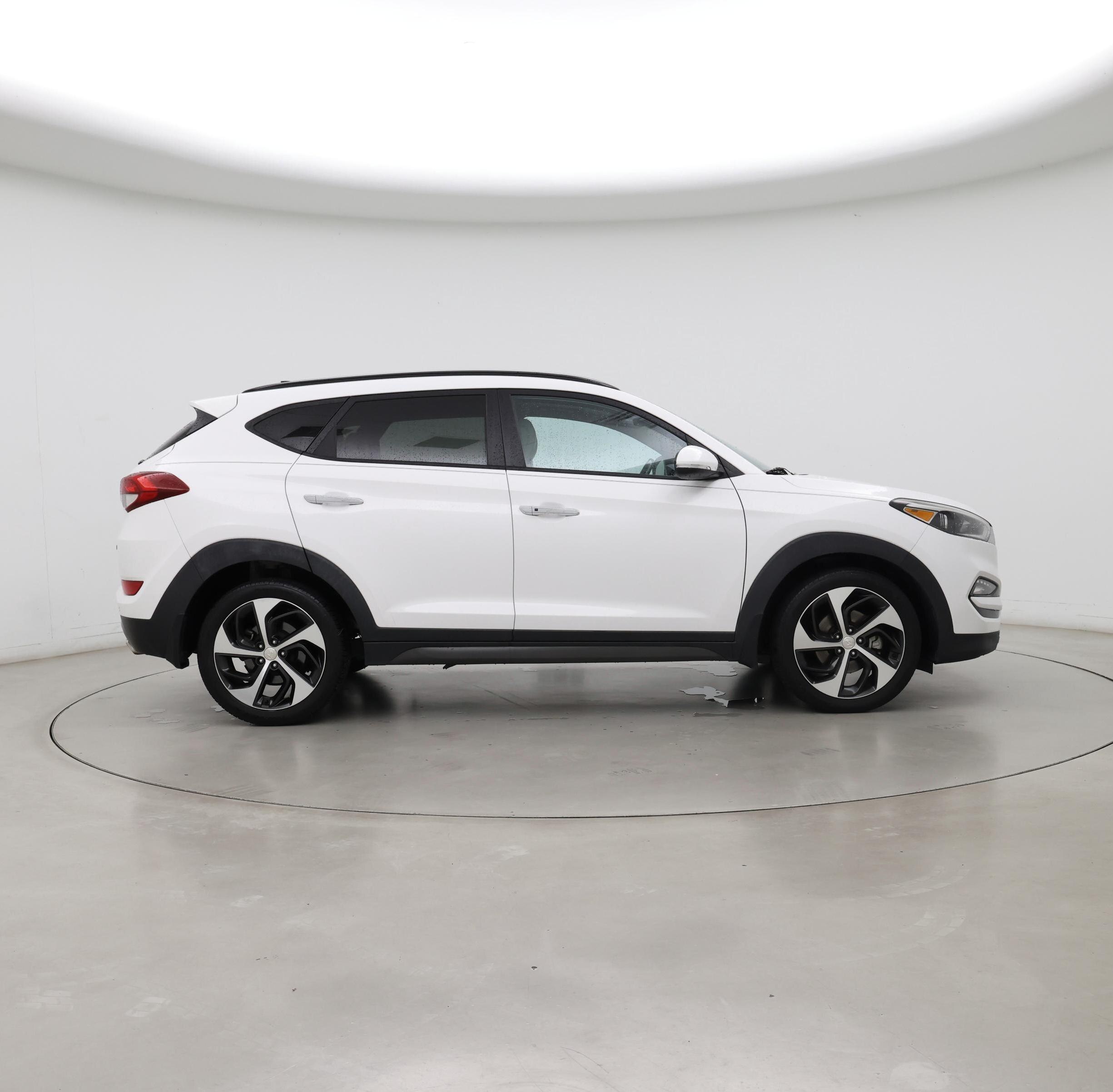 Thumbnail: 2016 Hyundai Tucson - 7