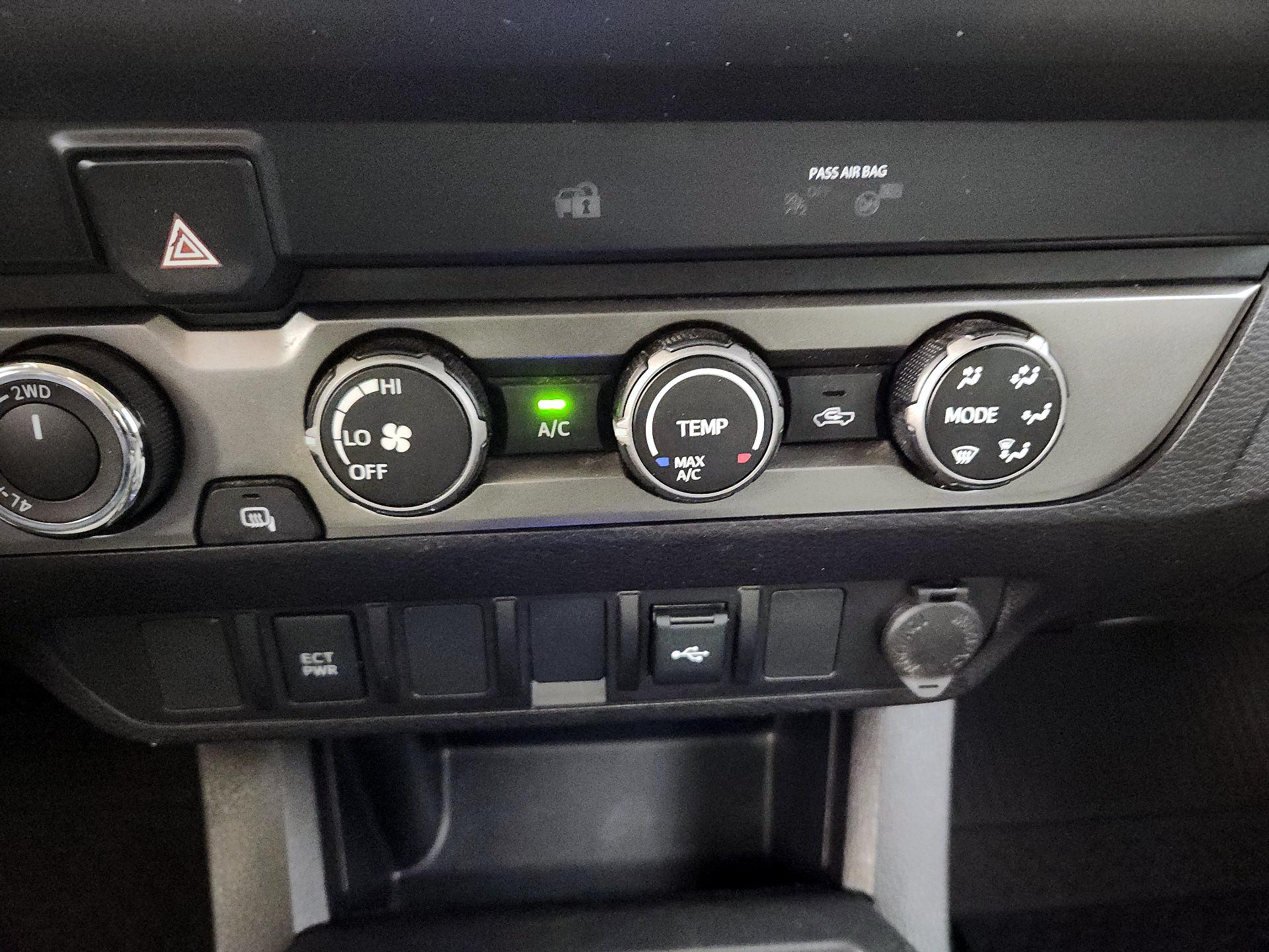 Thumbnail: 2022 Toyota Tacoma - 16