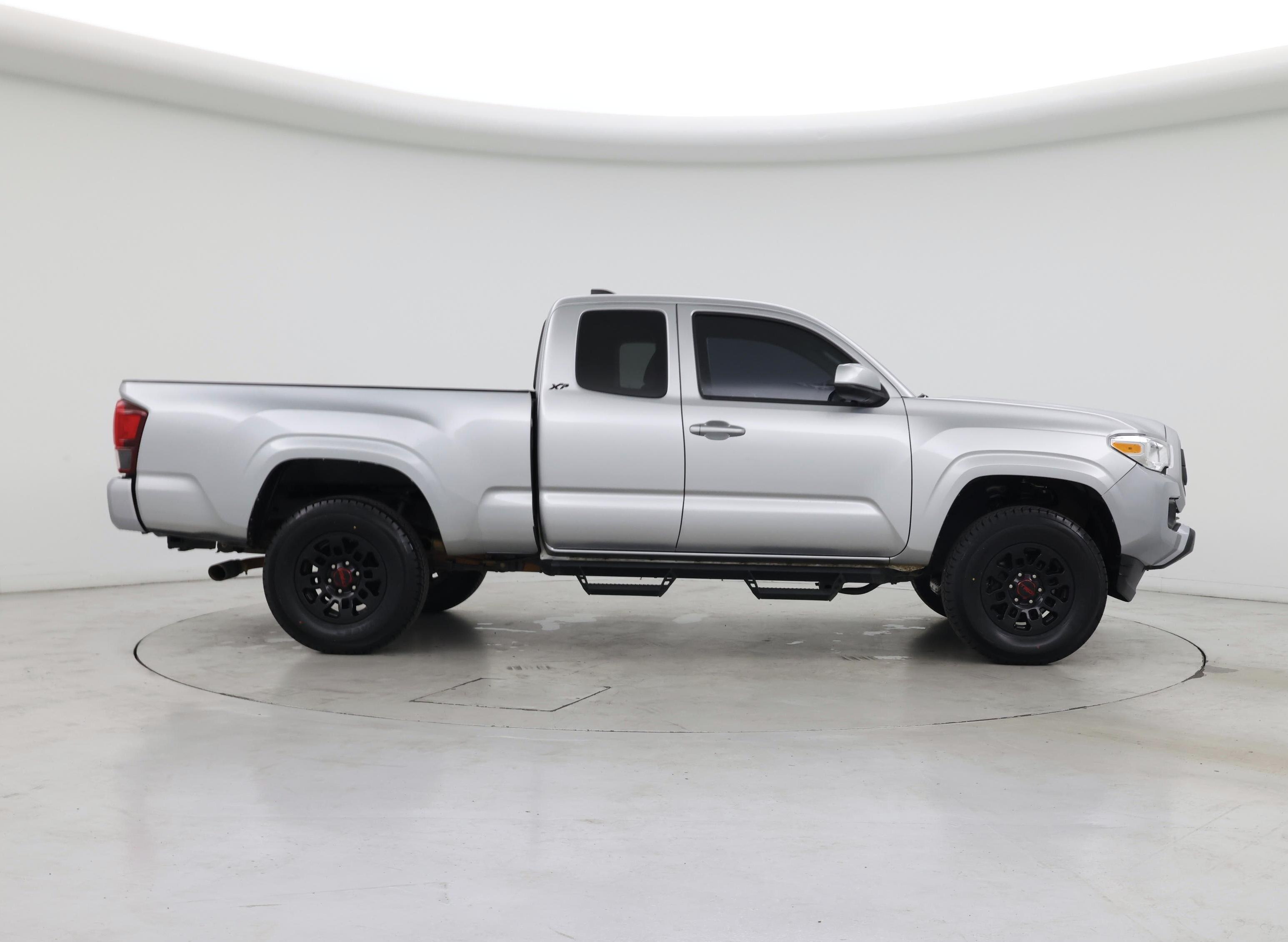 Thumbnail: 2022 Toyota Tacoma - 7