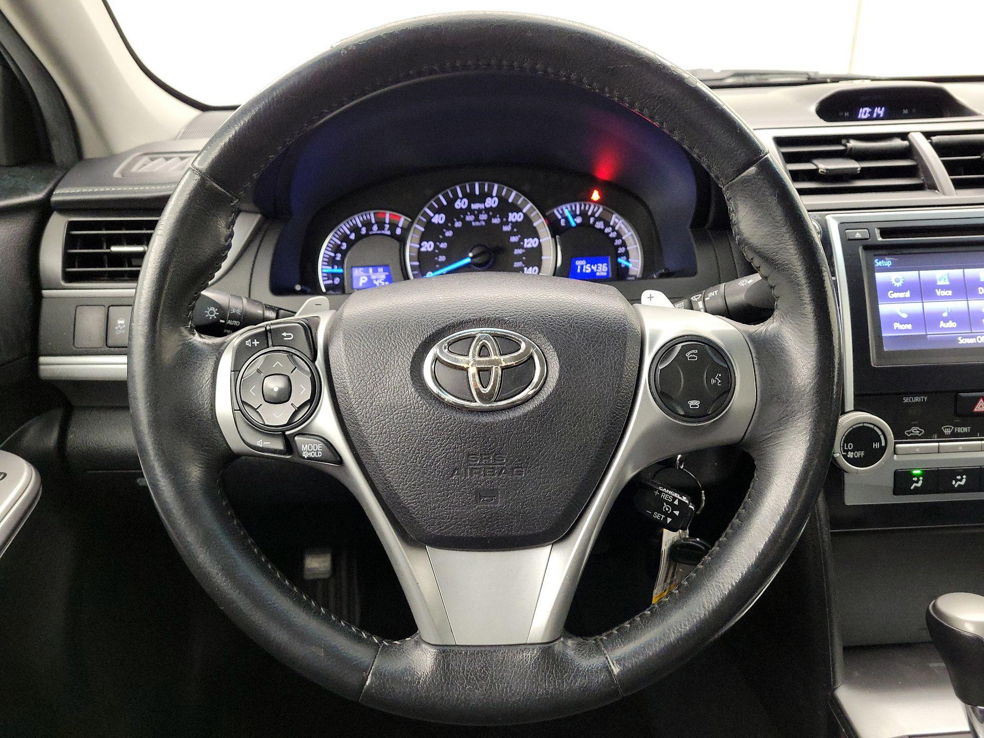 Thumbnail: 2014 Toyota Camry - 10