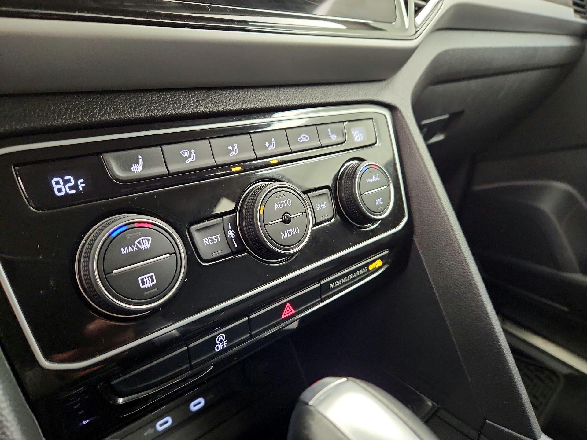 Thumbnail: 2023 Volkswagen Atlas - 16