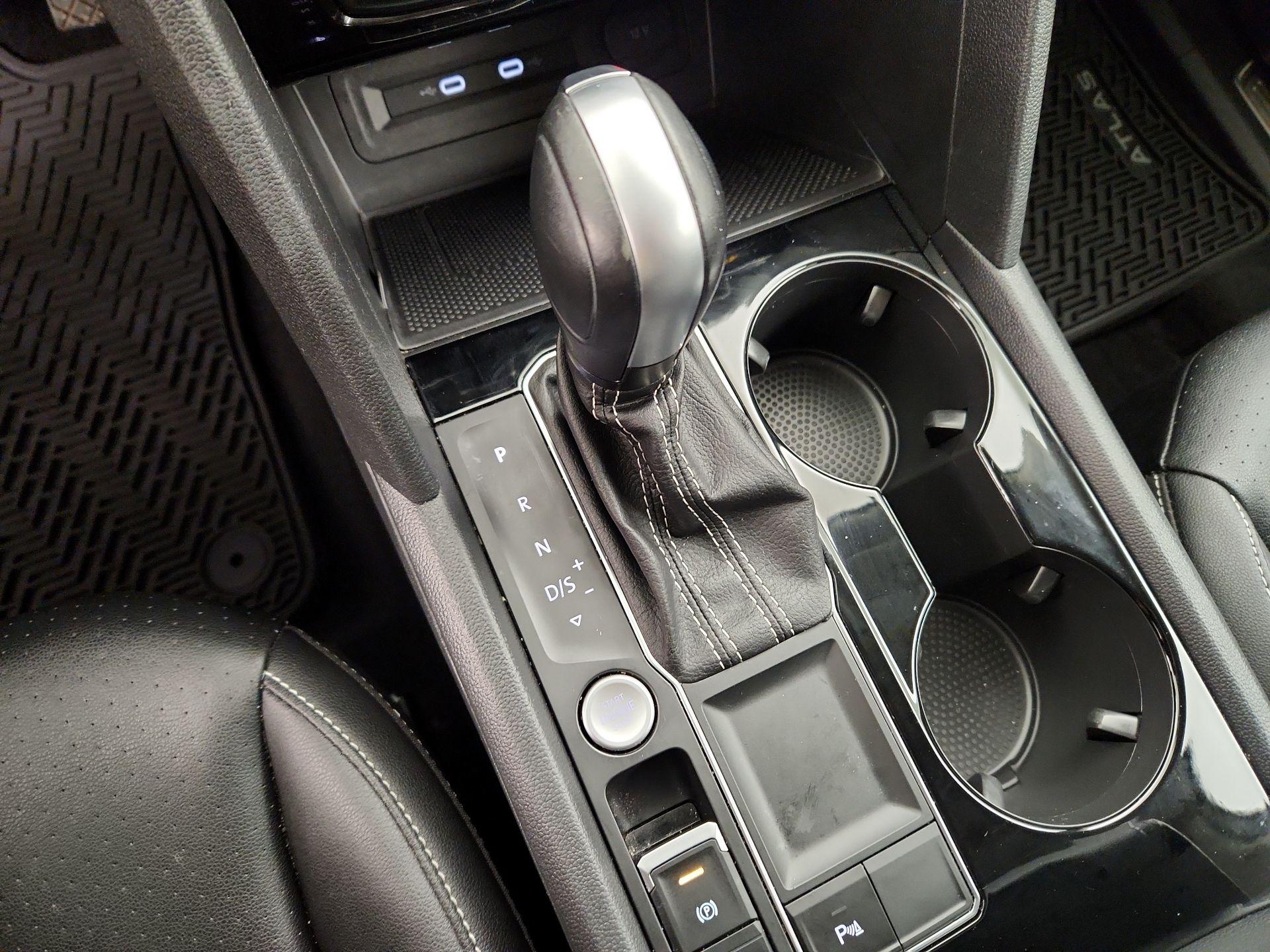 Thumbnail: 2023 Volkswagen Atlas - 17