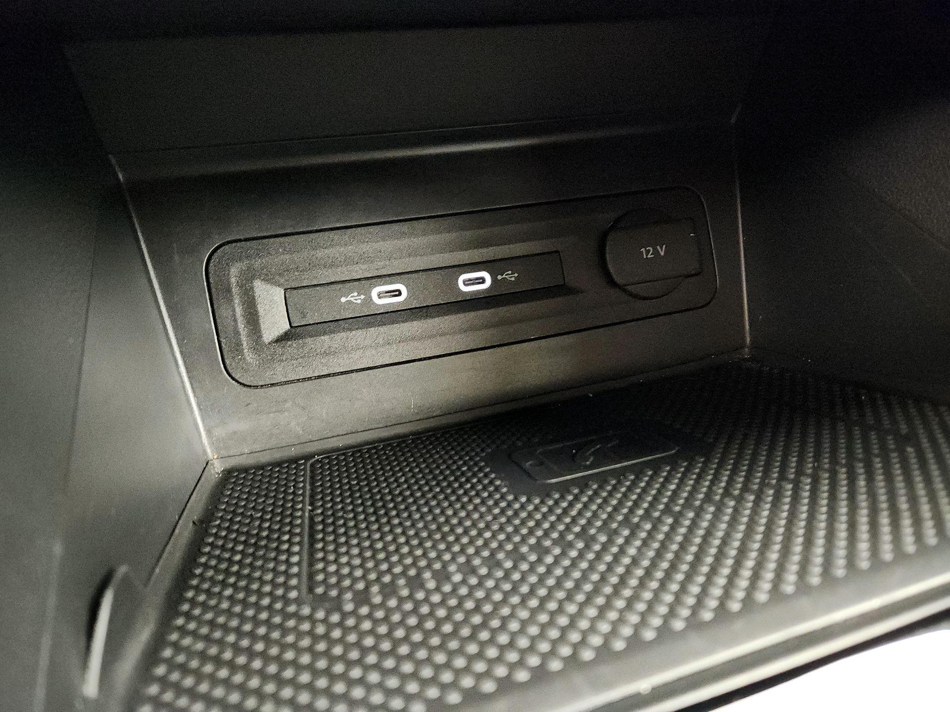 Thumbnail: 2023 Volkswagen Atlas - 18